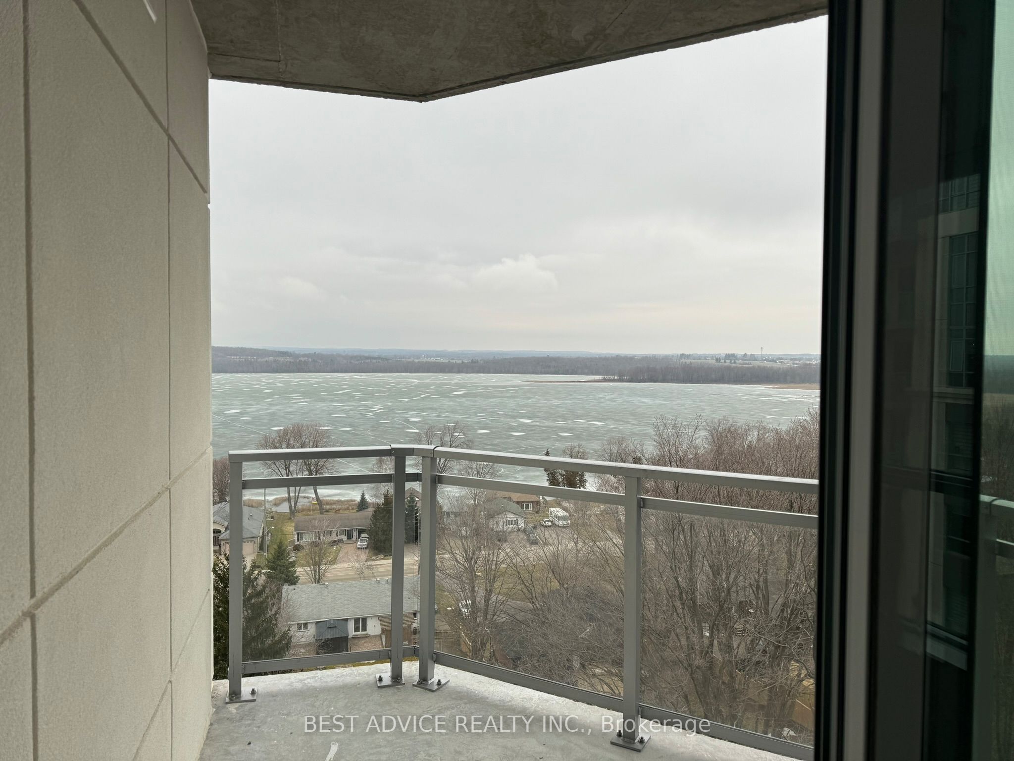 56 Lakeside Terrace 809 Property Photo 17