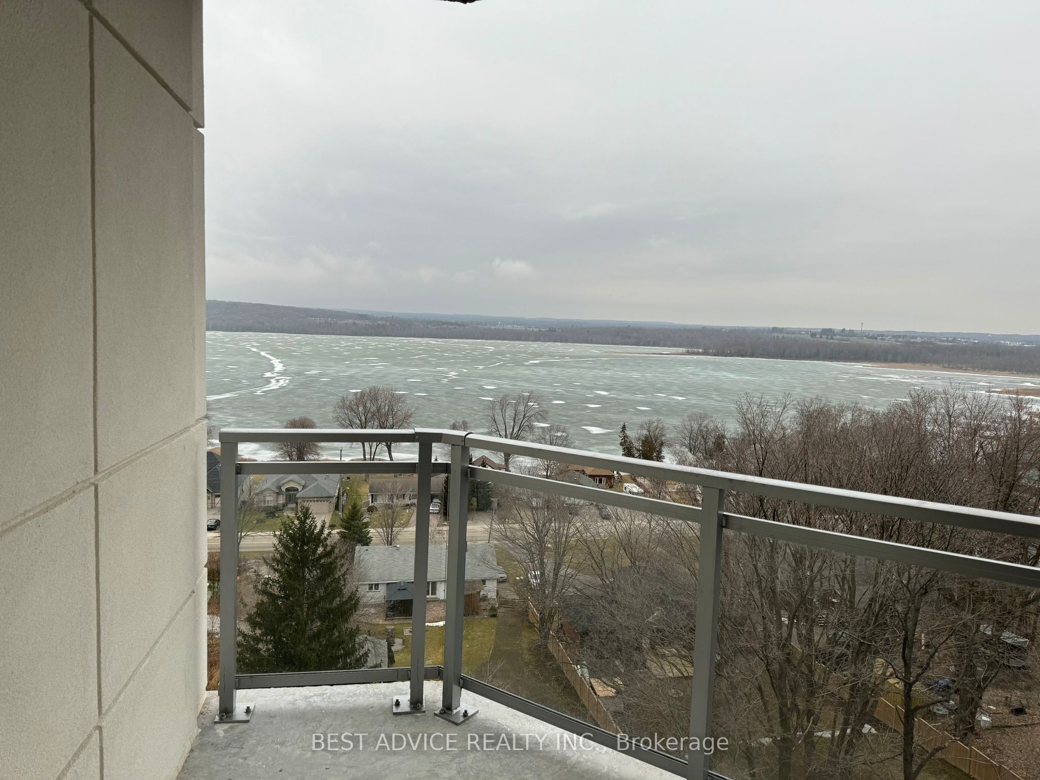56 Lakeside Terrace 809 Property Photo 23