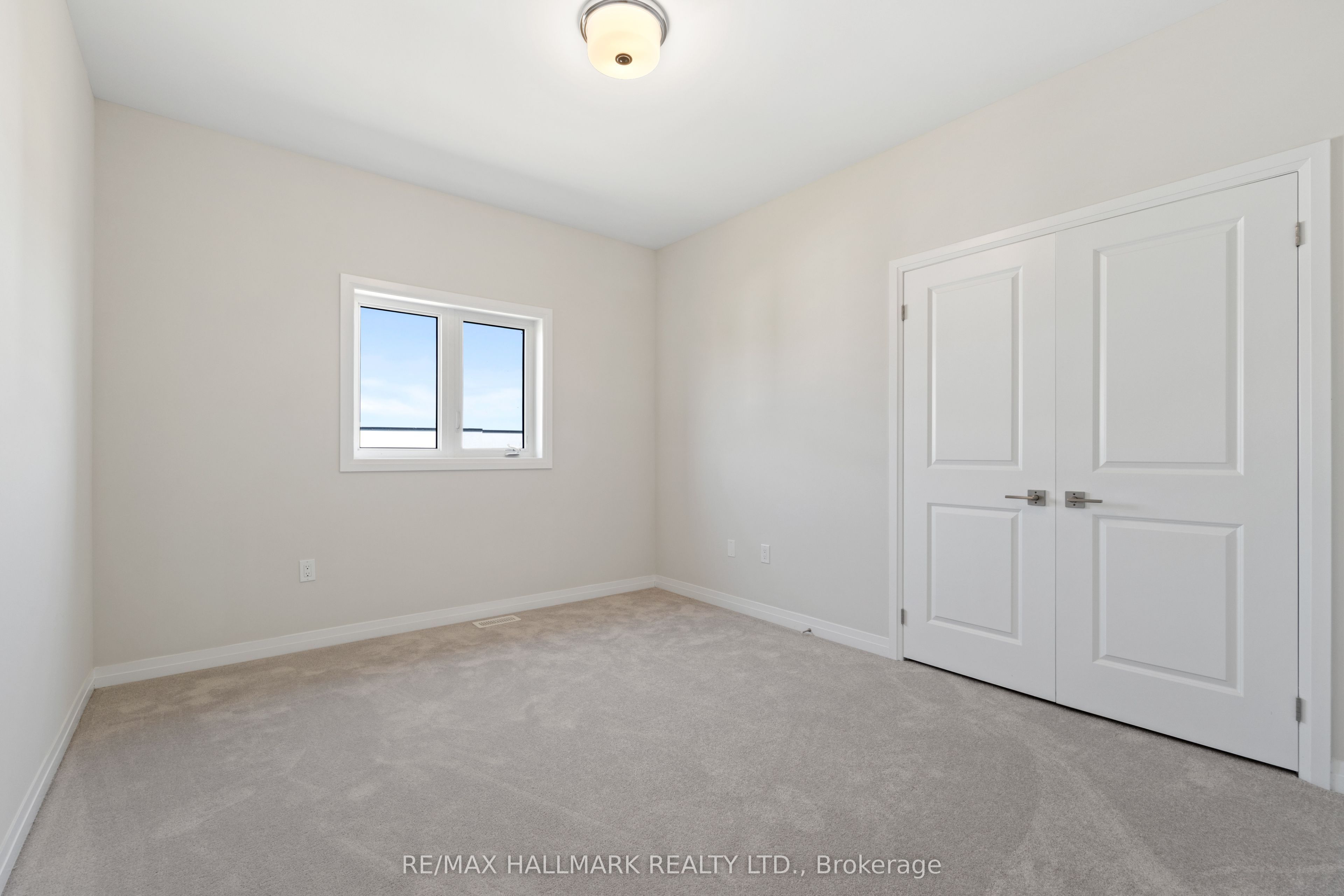 3769 Sunbank Crescent Property Photo 33