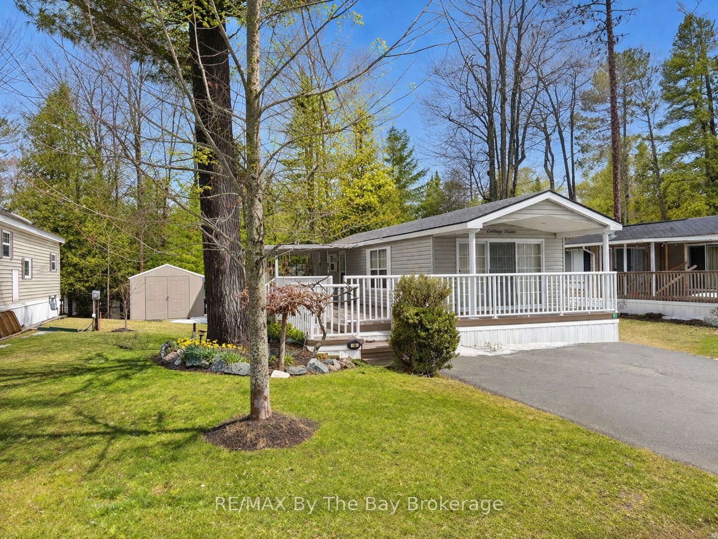 32 Temagami Trail Property Photo 2