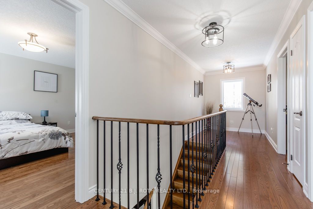 12 Lloyd Cook Drive E Property Photo 18