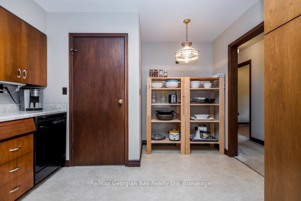 52 Gray Street Property Photo 11