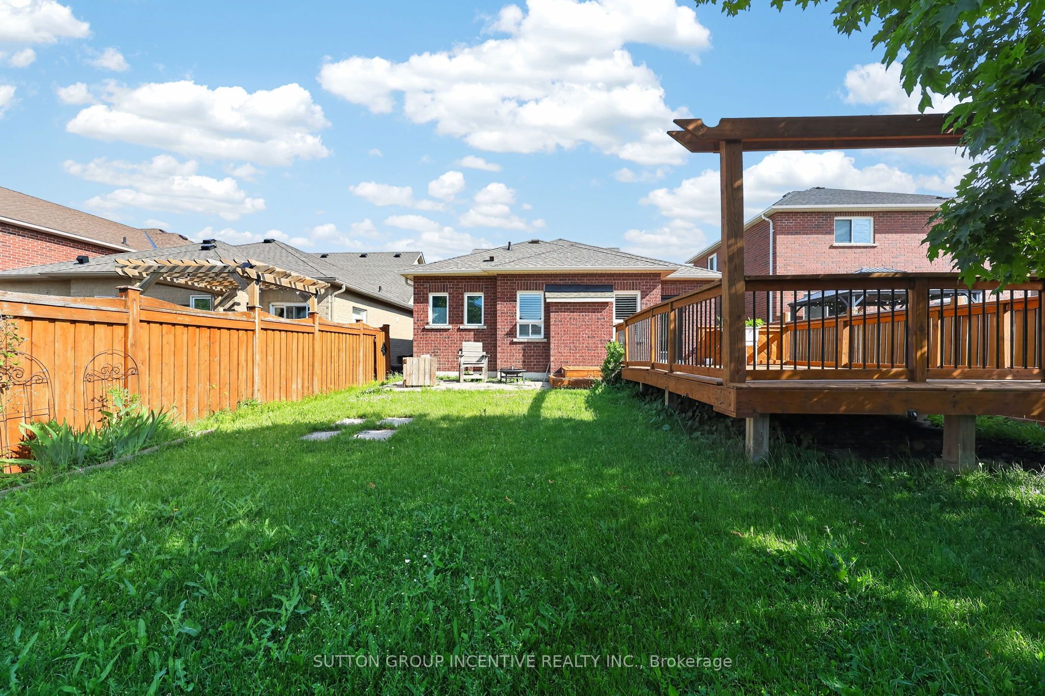 116 Sun King Crescent Property Photo 6