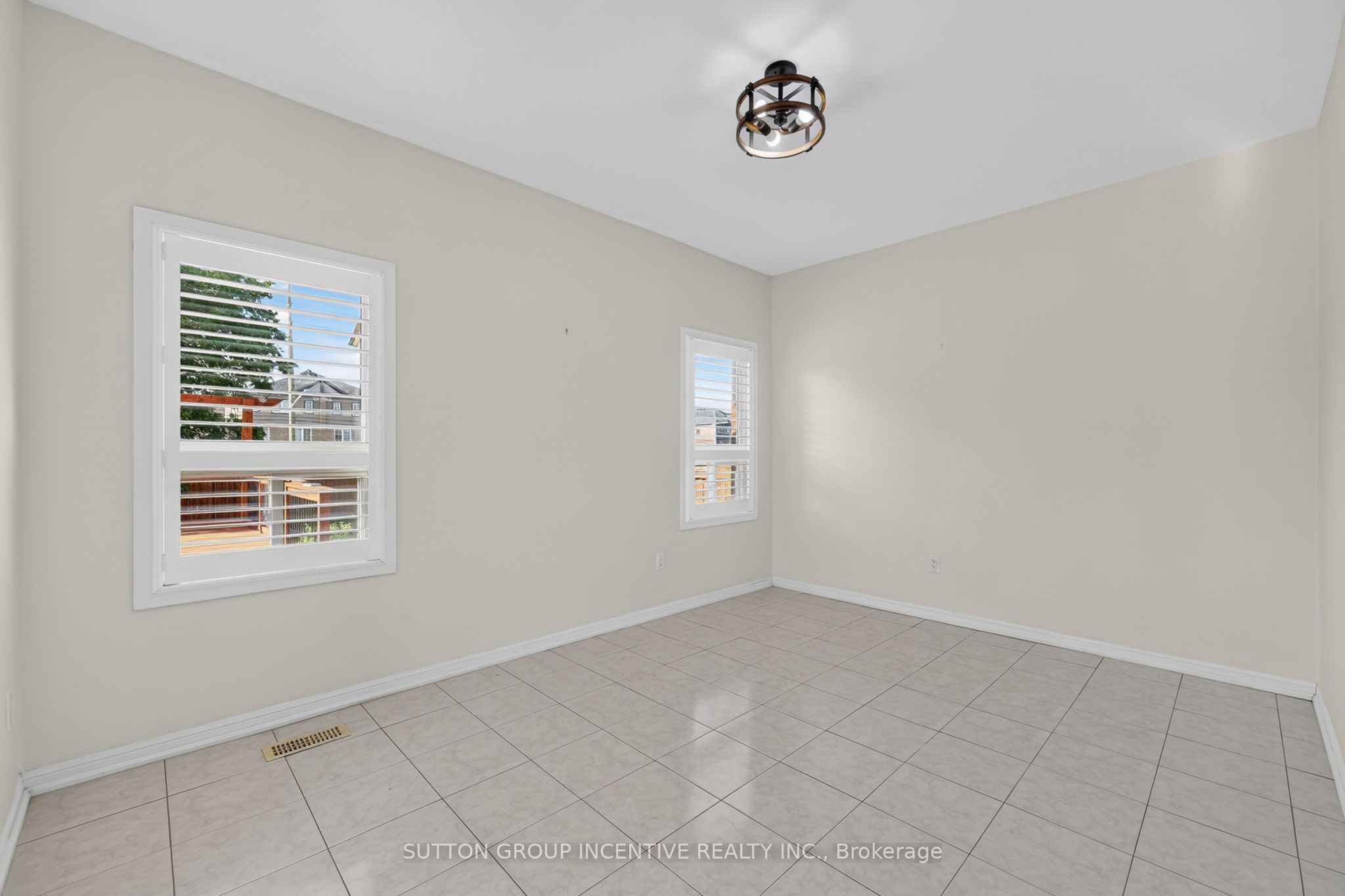 116 Sun King Crescent Property Photo 32