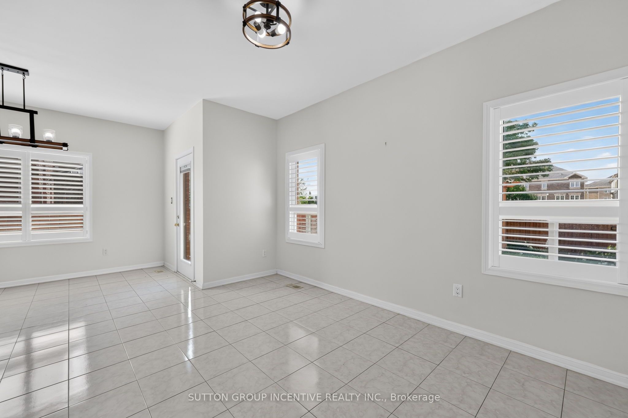 116 Sun King Crescent Property Photo 33