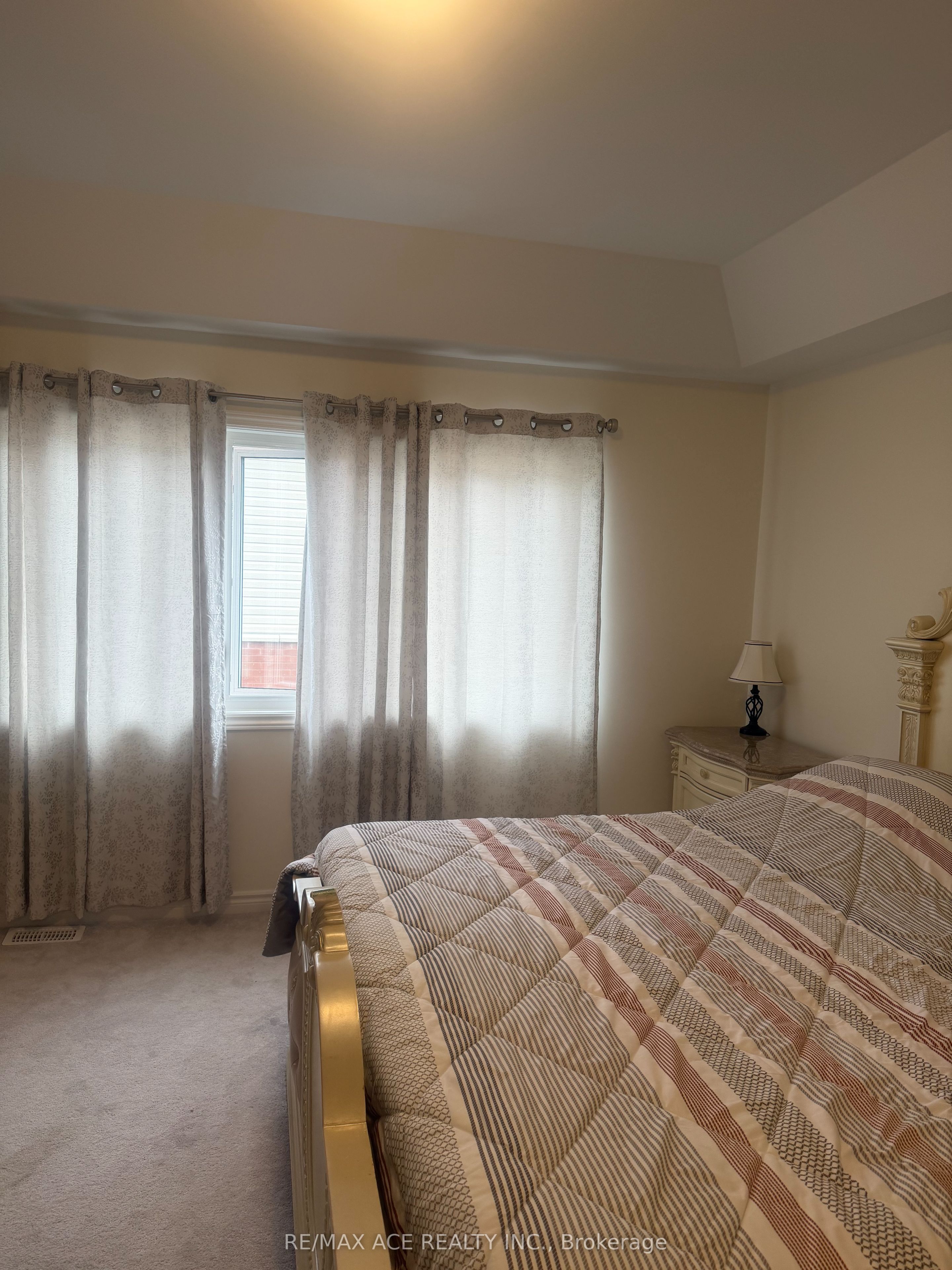 94 Phoenix Boulevard Property Photo 3