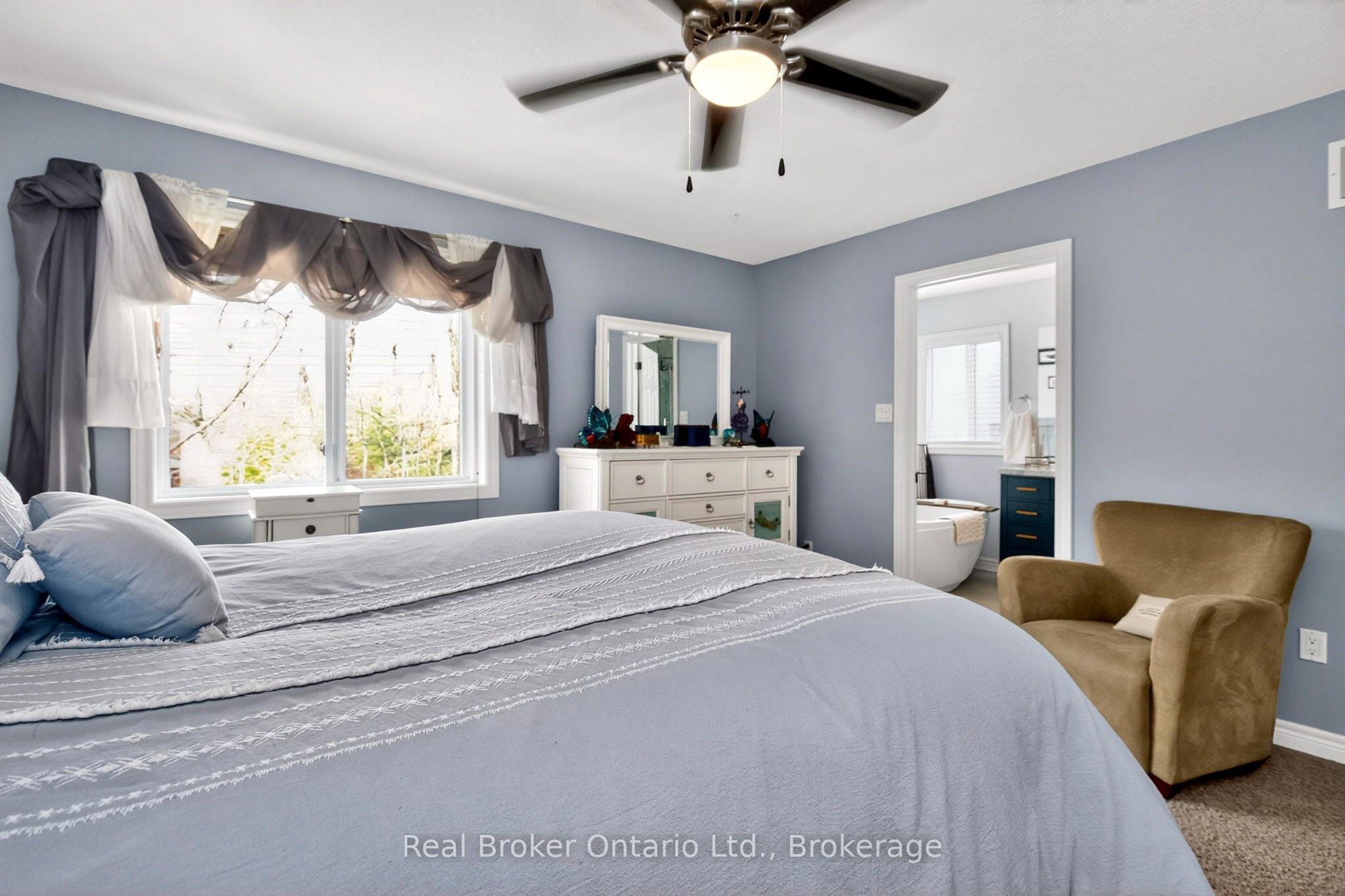 984 Cook Drive Property Photo 15
