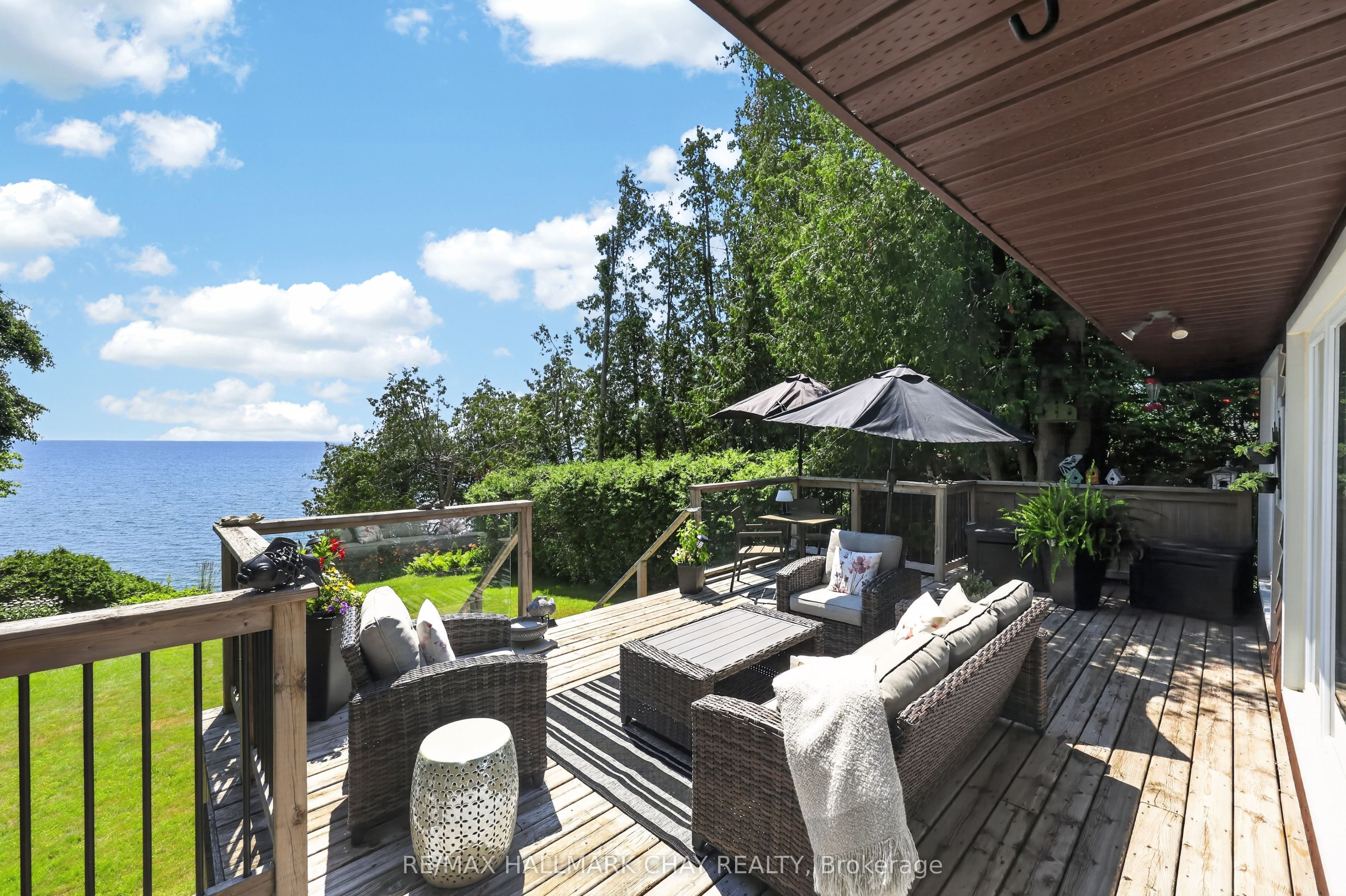 2289 Lakeshore Road E Property Photo 5