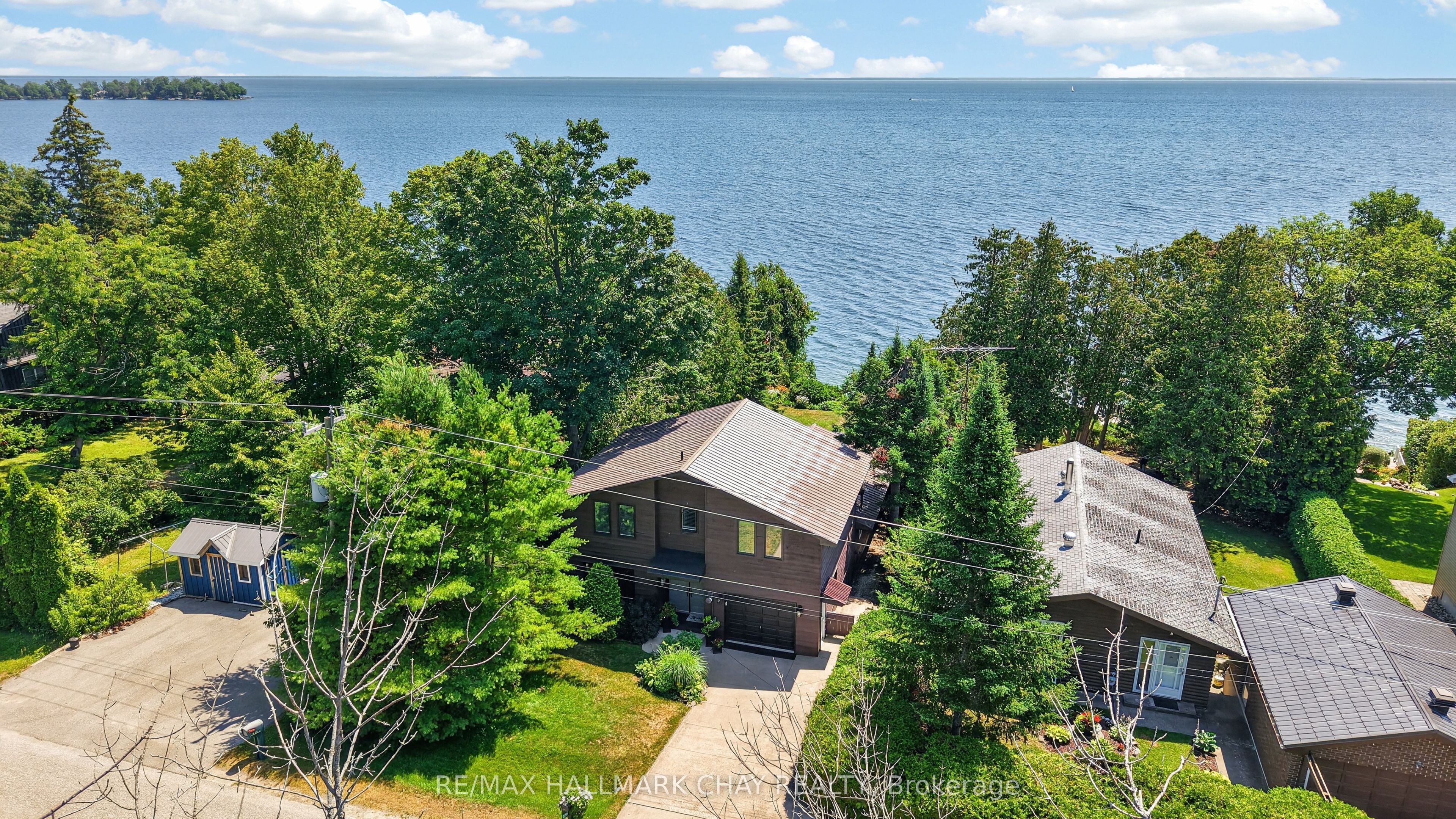2289 Lakeshore Road E Property Photo 9
