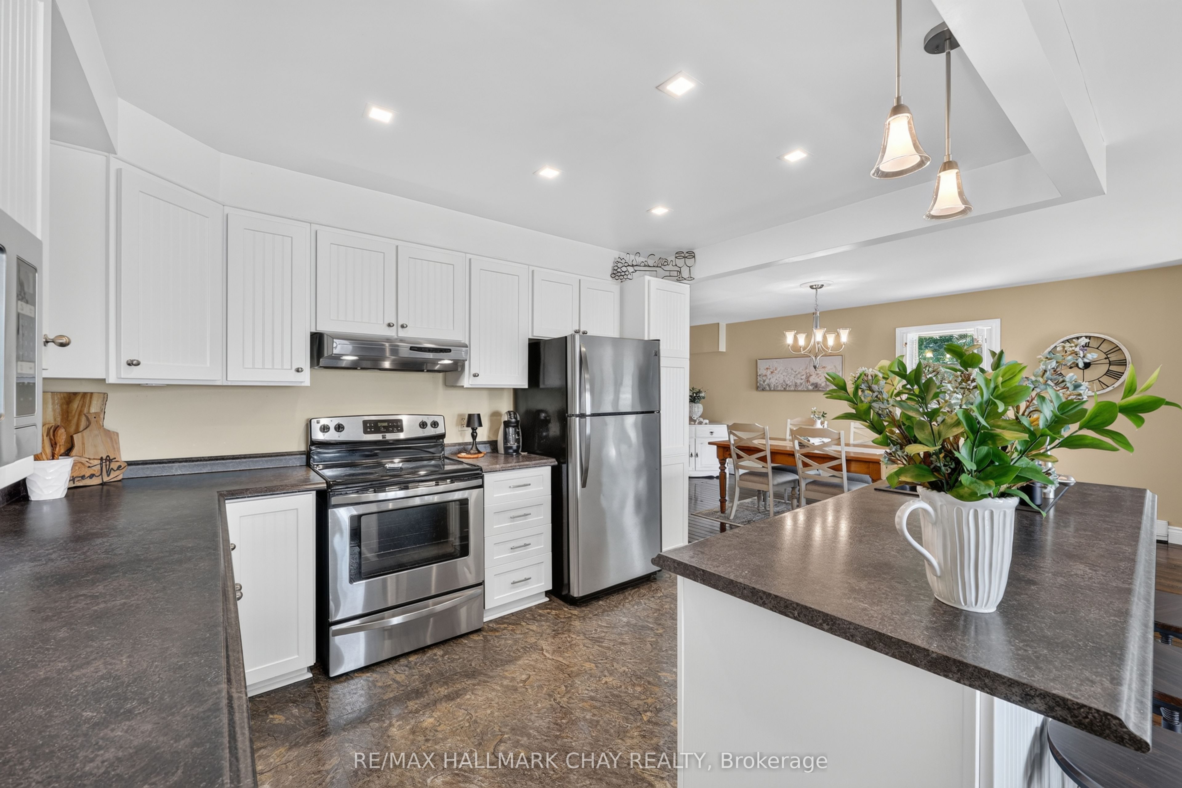 2289 Lakeshore Road E Property Photo 17