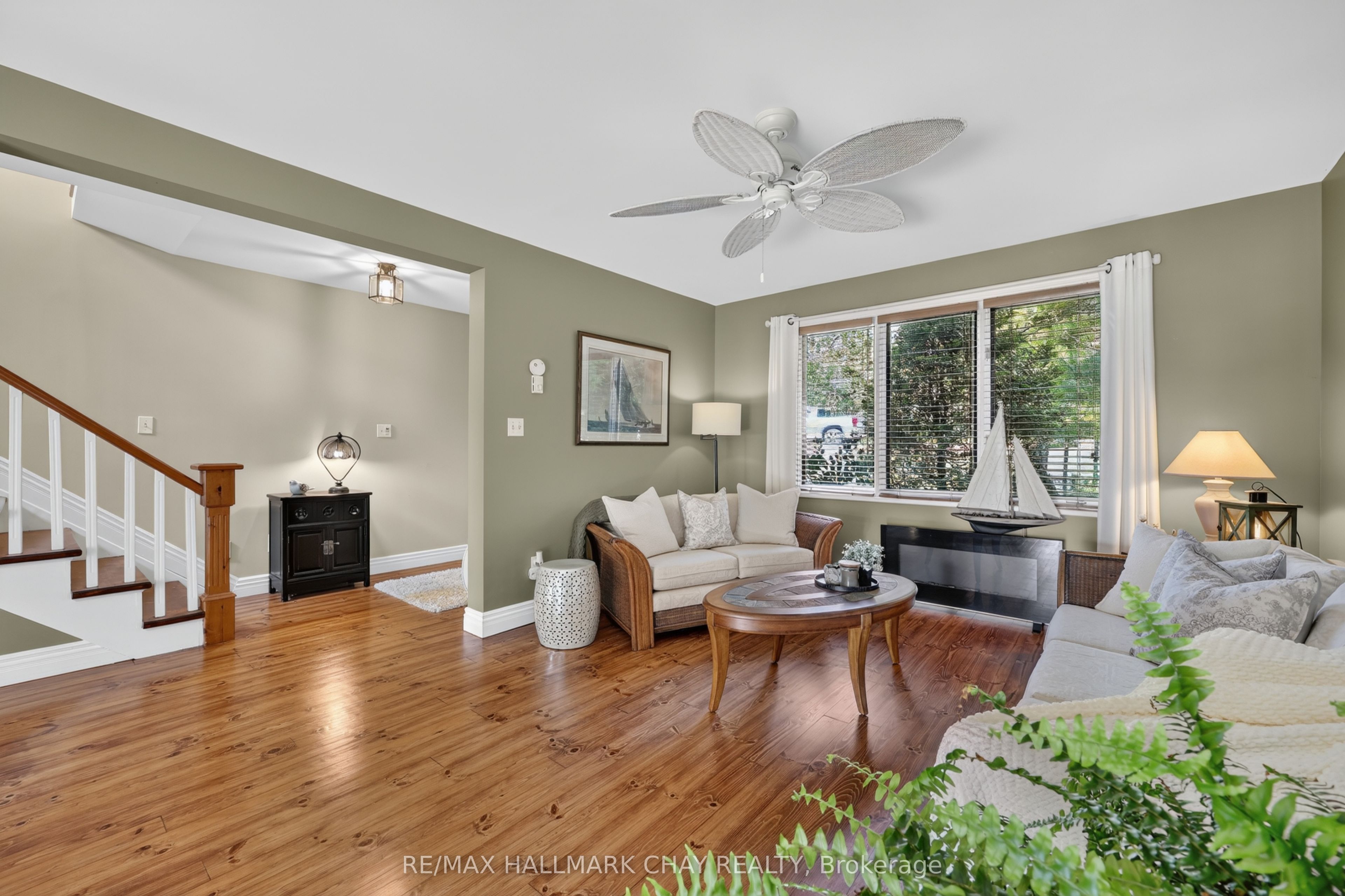 2289 Lakeshore Road E Property Photo 31