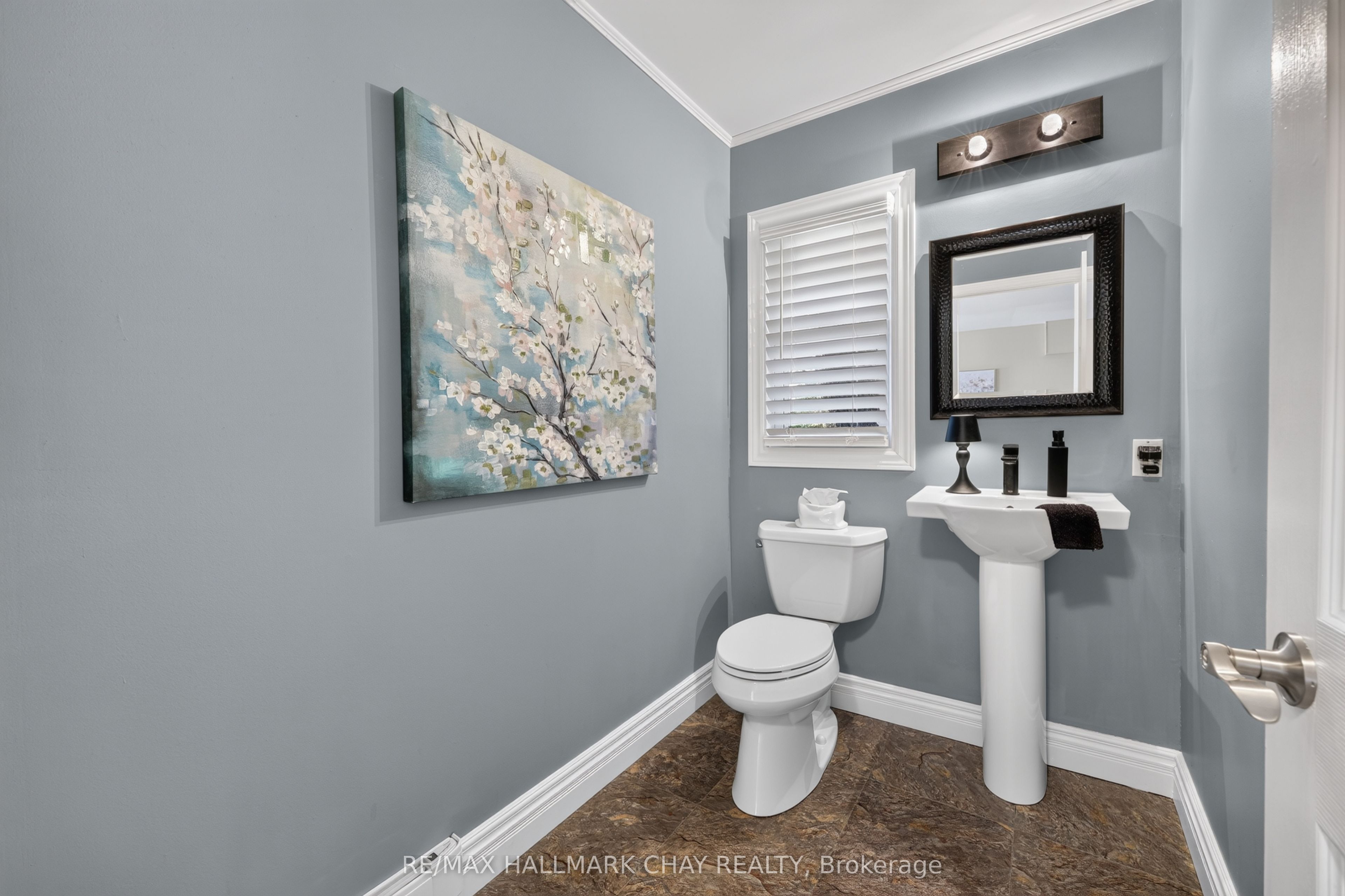 2289 Lakeshore Road E Property Photo 35