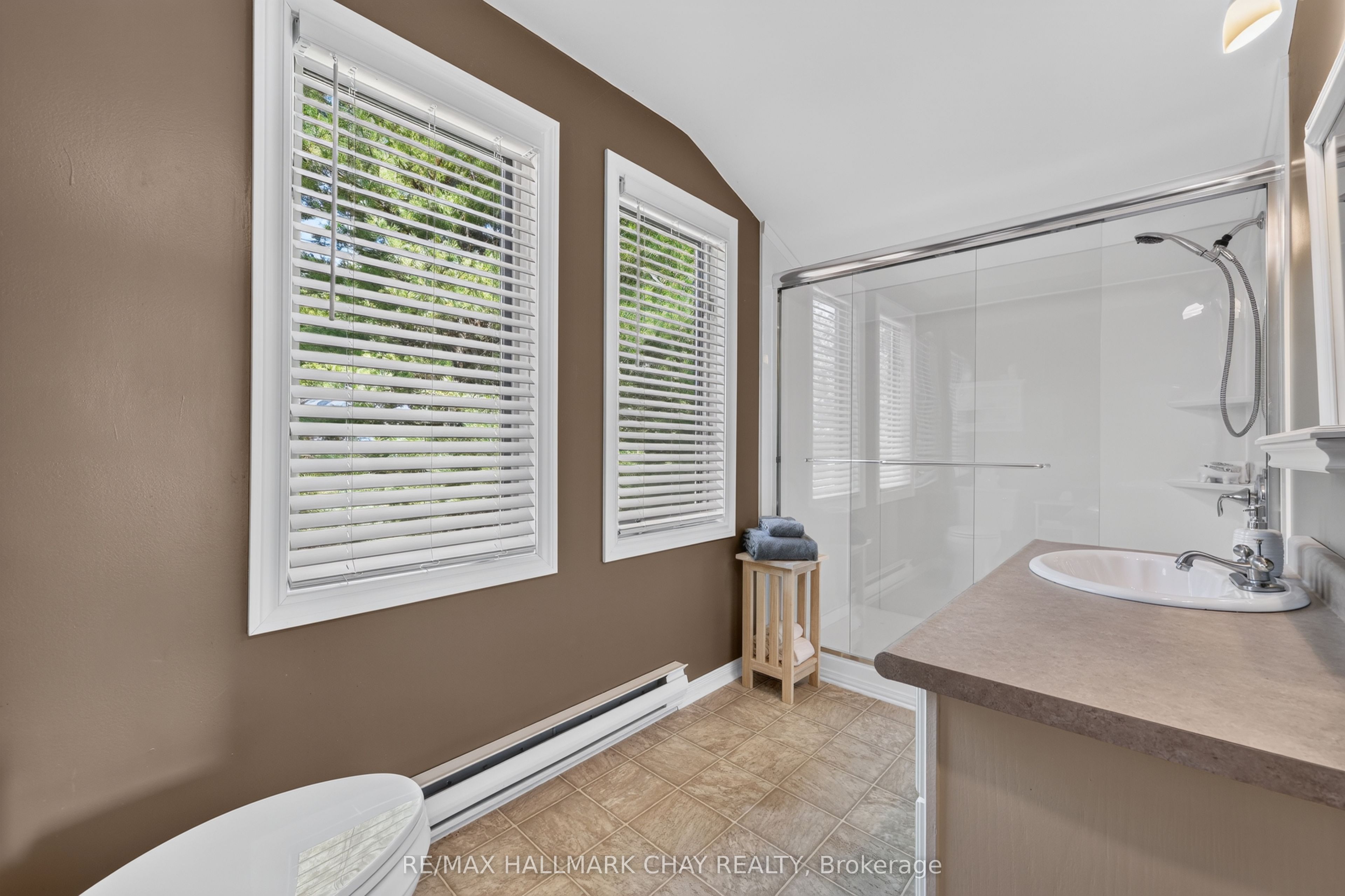 2289 Lakeshore Road E Property Photo 40