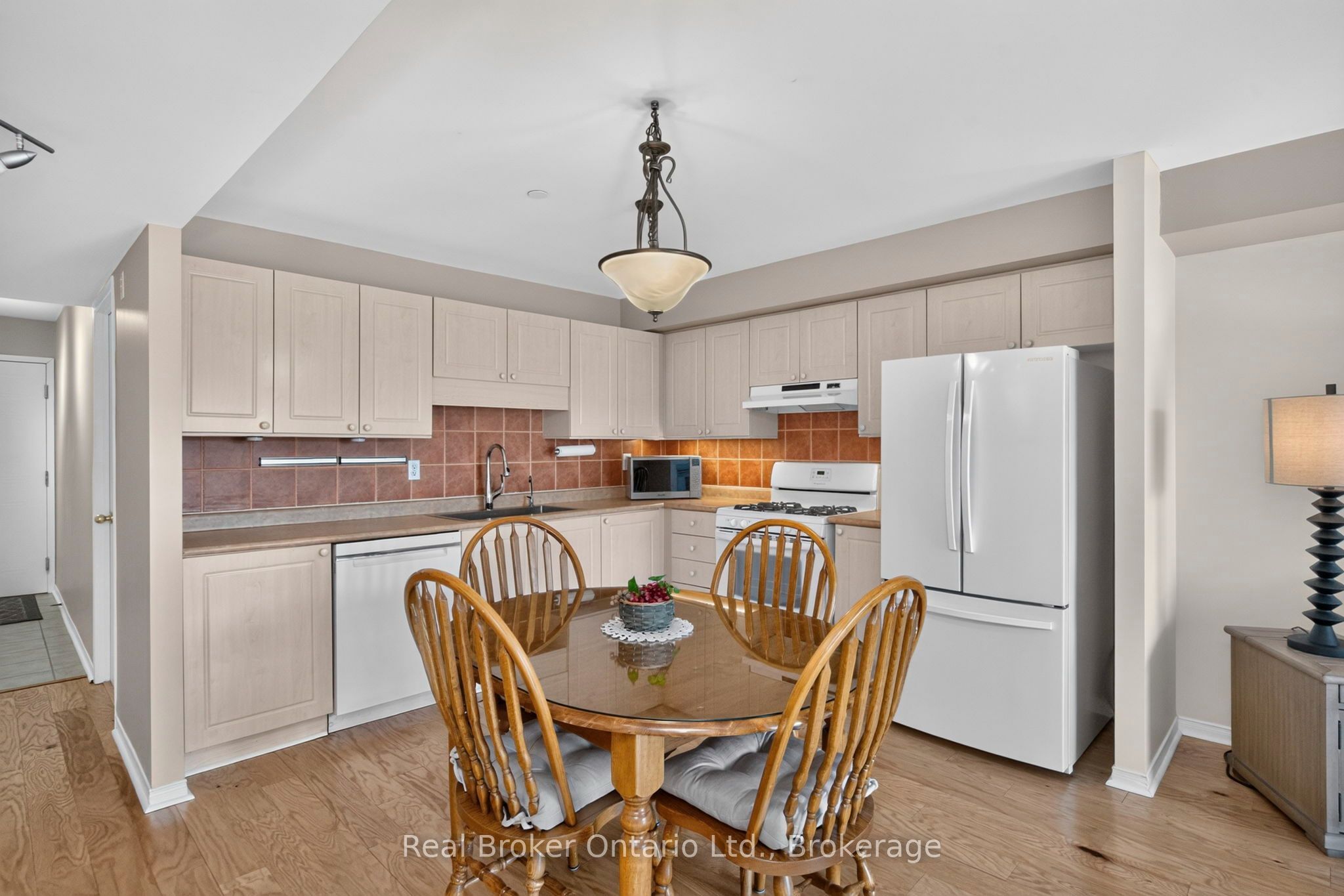 4 Beck Boulevard 302 Property Photo 6