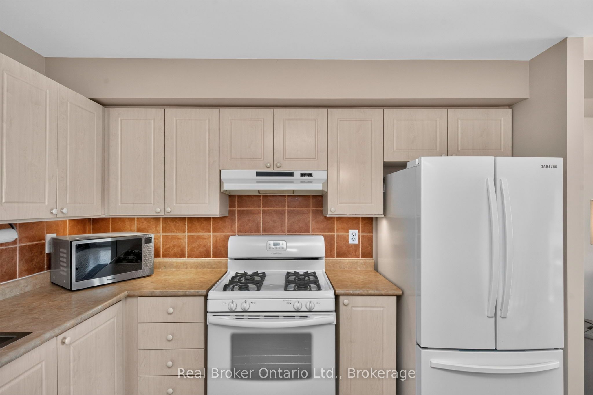4 Beck Boulevard 302 Property Photo 7