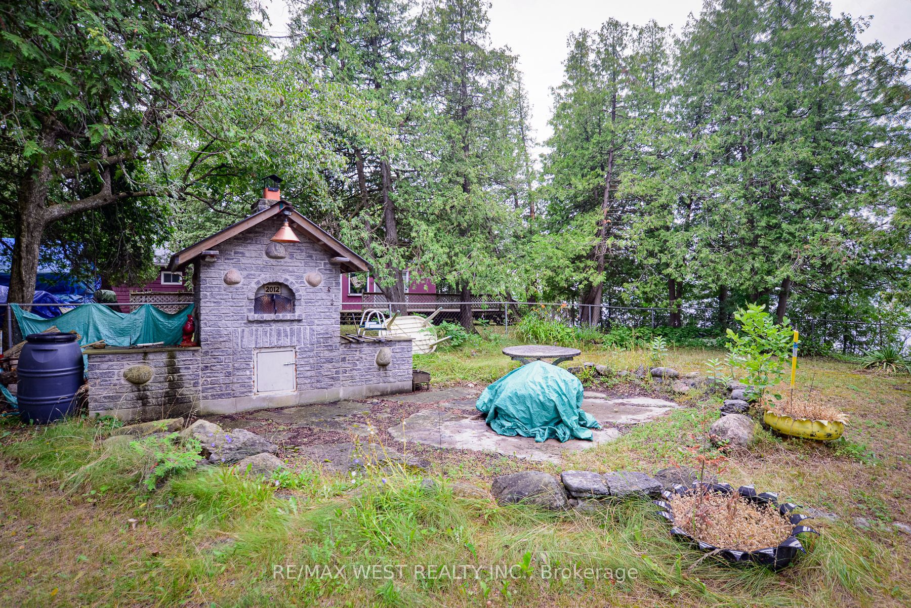 1072 Sylvan Glen Drive Property Photo 6