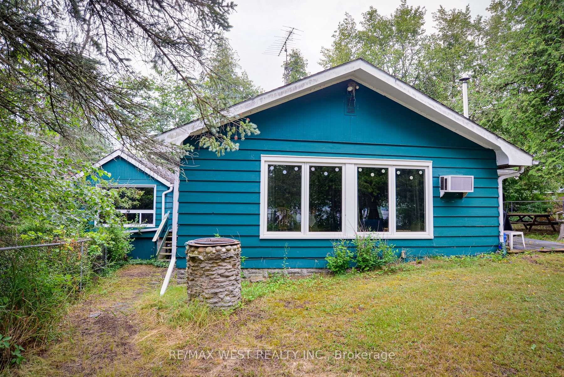 1072 Sylvan Glen Drive Property Photo 7