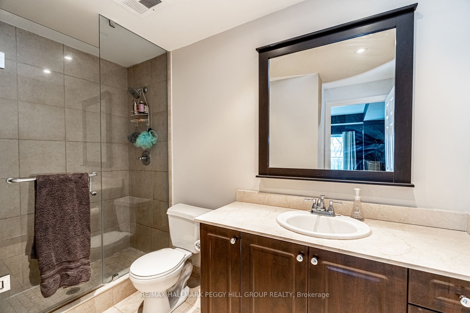 6 Victoria Street Property Photo 10