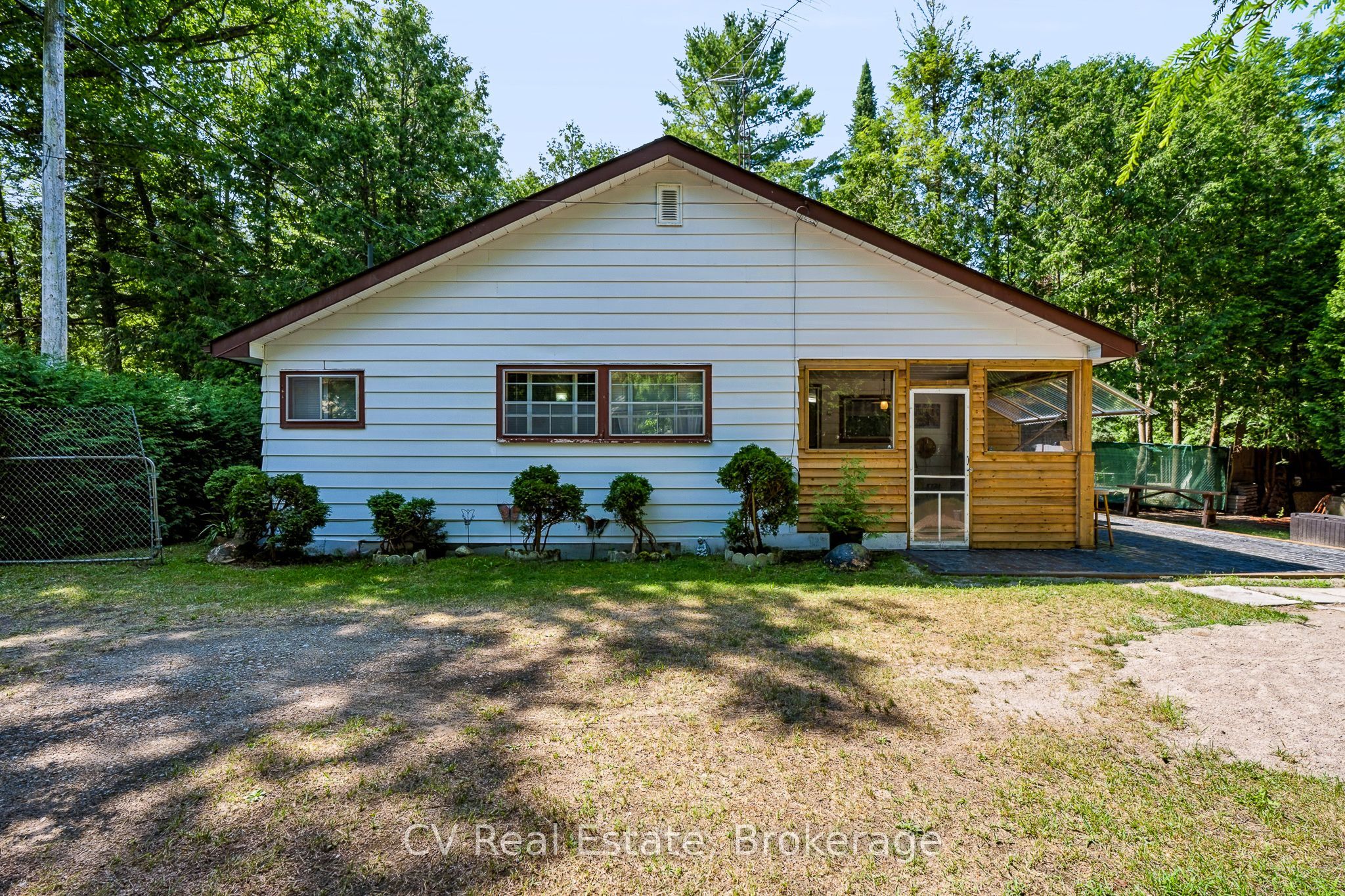 10 Brookside Drive Property Photo 9