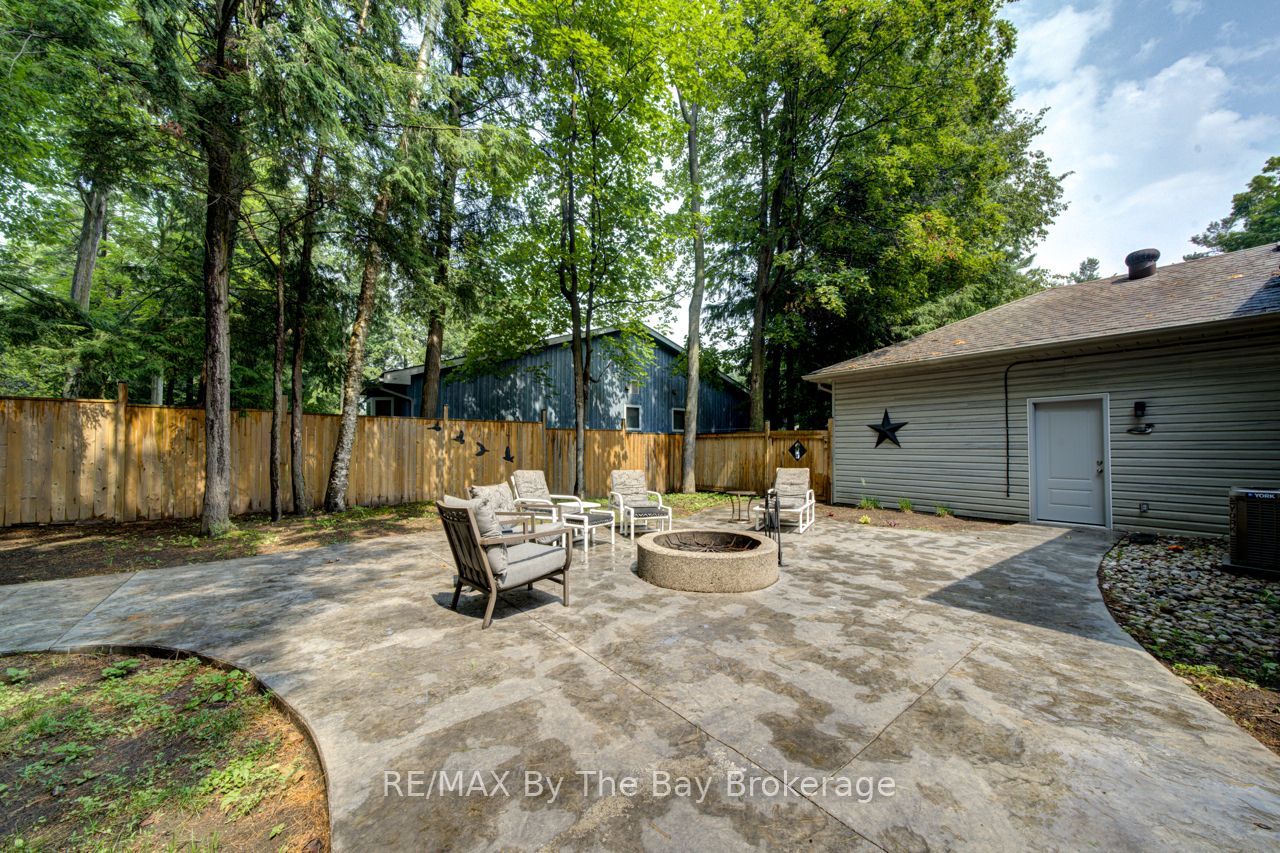 22 Downer Crescent Property Photo 5