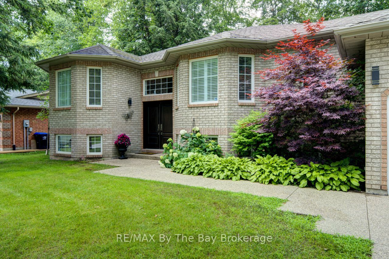 22 Downer Crescent Property Photo 6