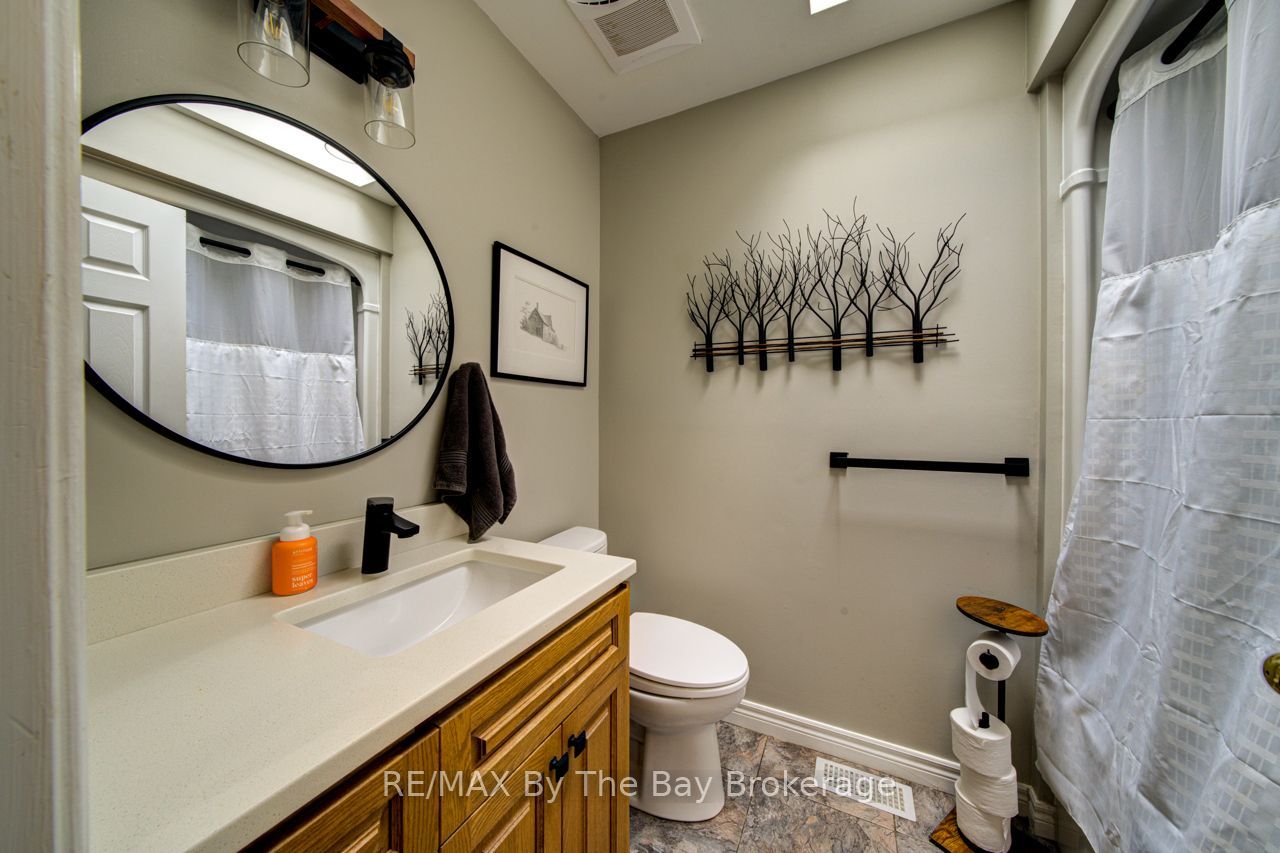 22 Downer Crescent Property Photo 21