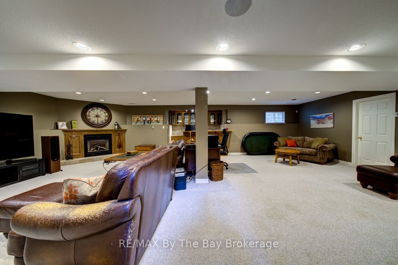 22 Downer Crescent Property Photo 27