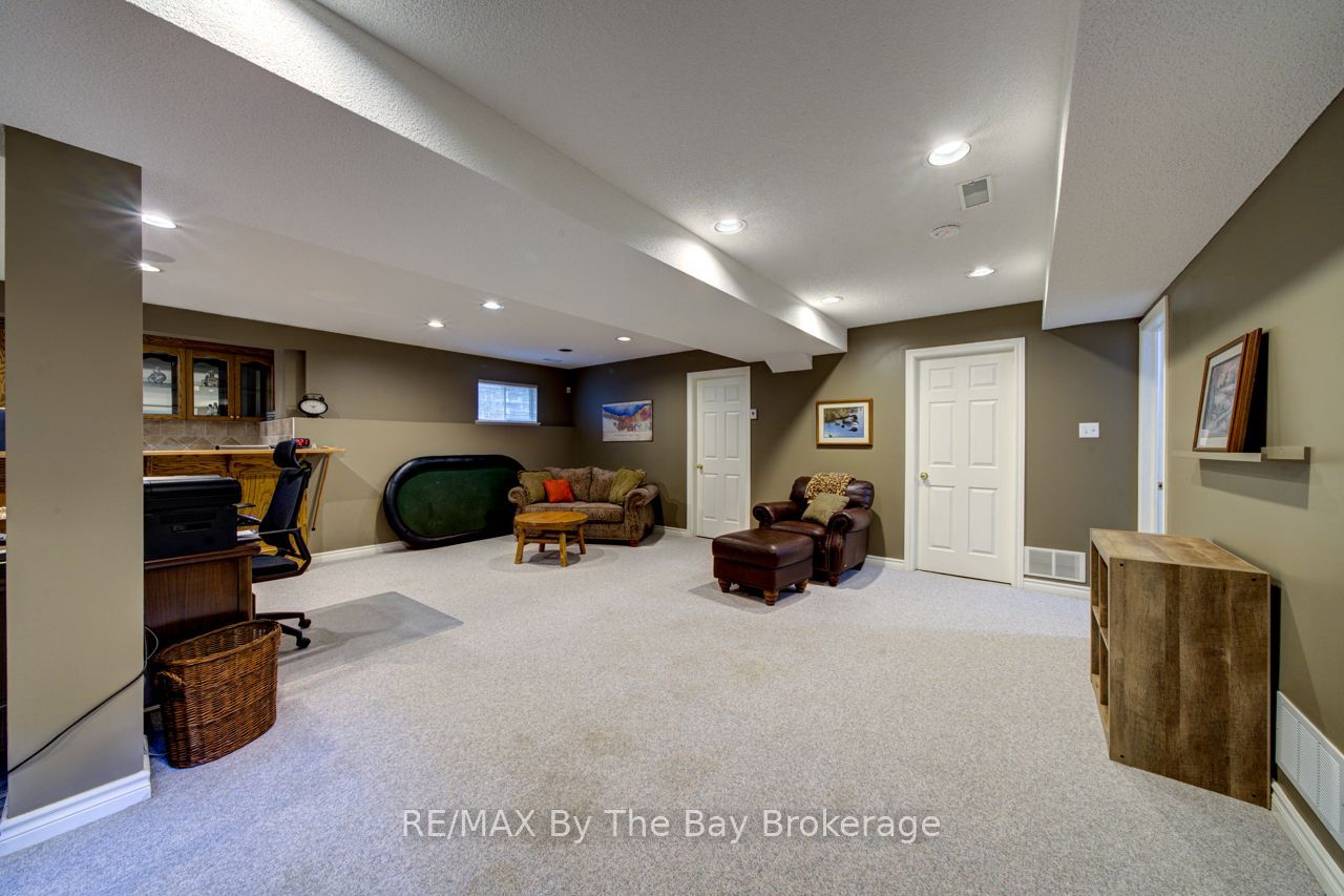 22 Downer Crescent Property Photo 28