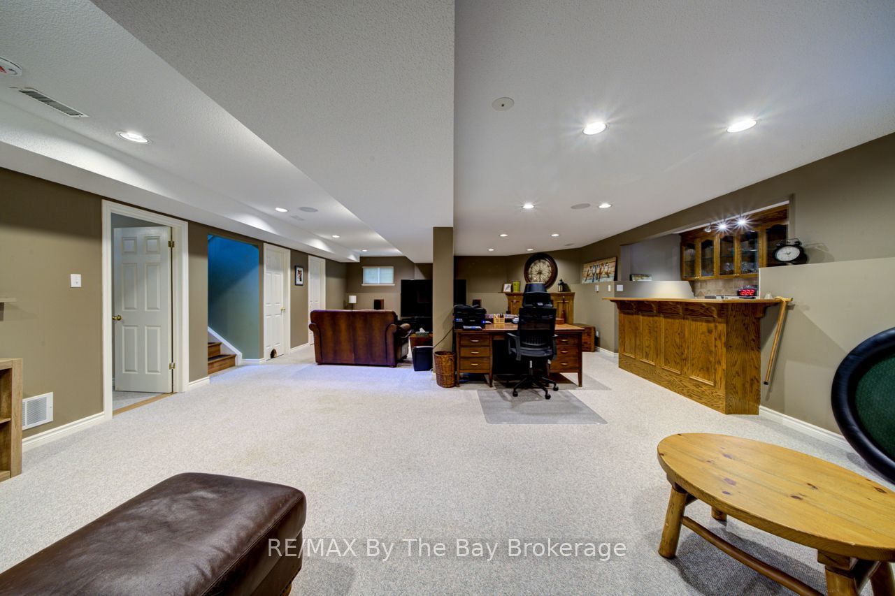22 Downer Crescent Property Photo 29