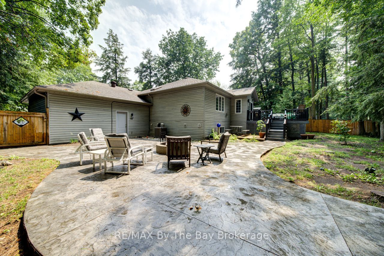 22 Downer Crescent Property Photo 44
