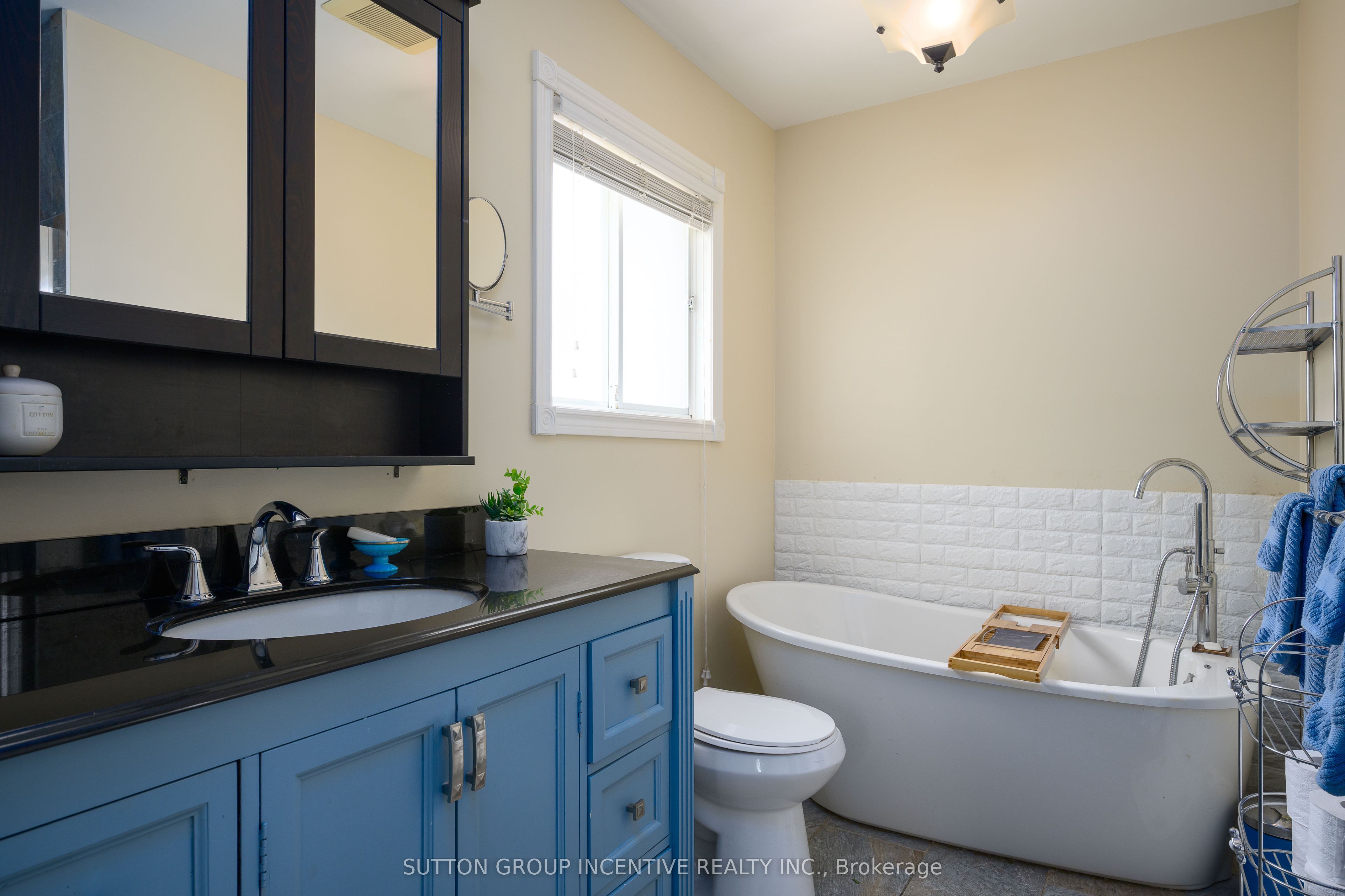48 Wesley Avenue Property Photo 22
