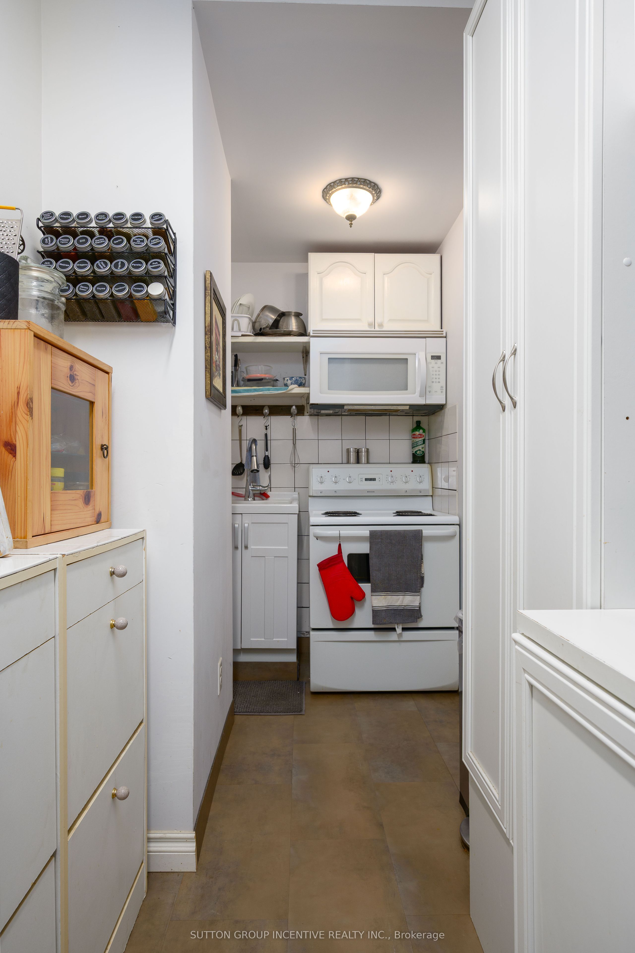 48 Wesley Avenue Property Photo 36