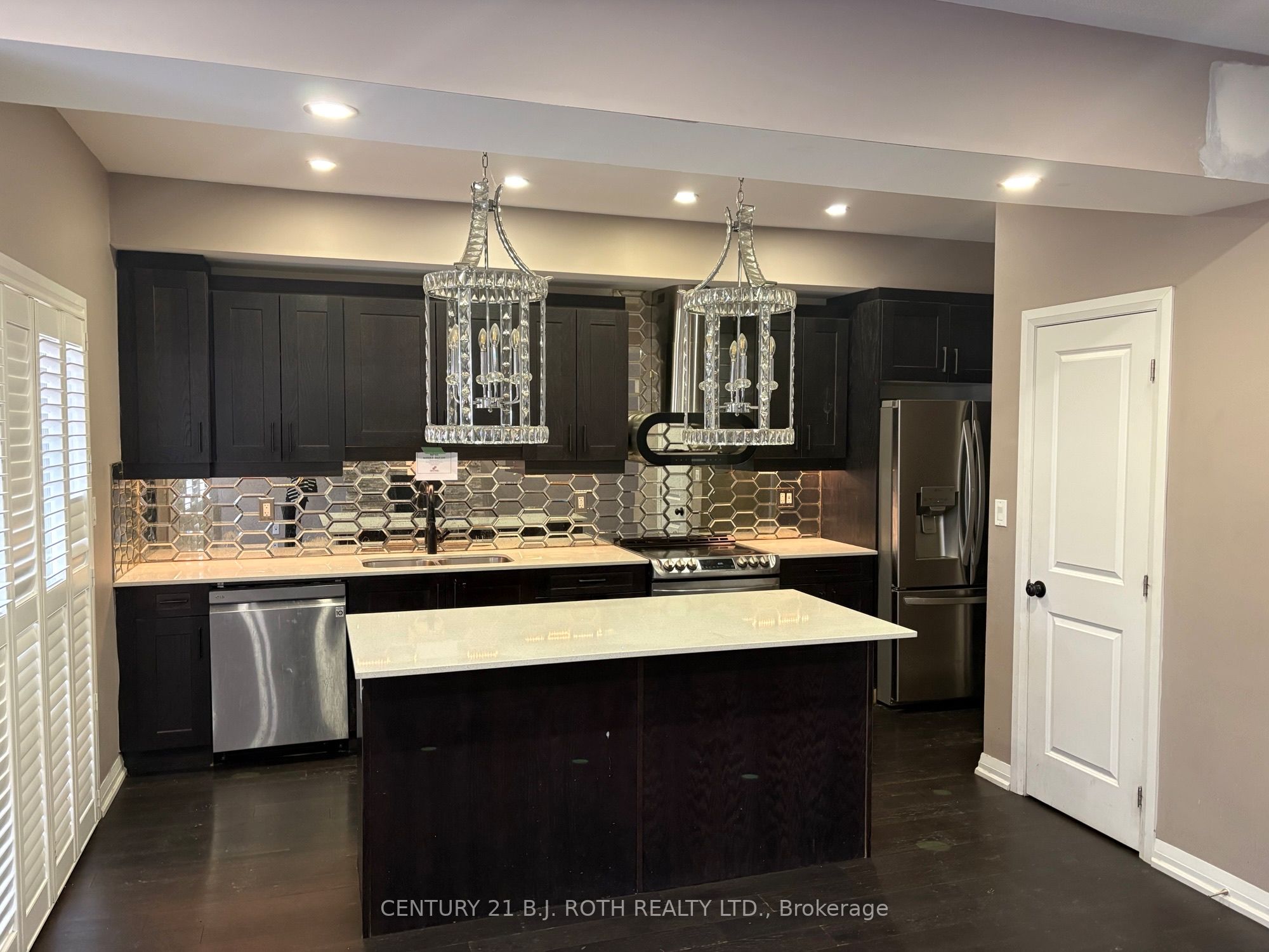34 Alaskan Heights Property Photo 2