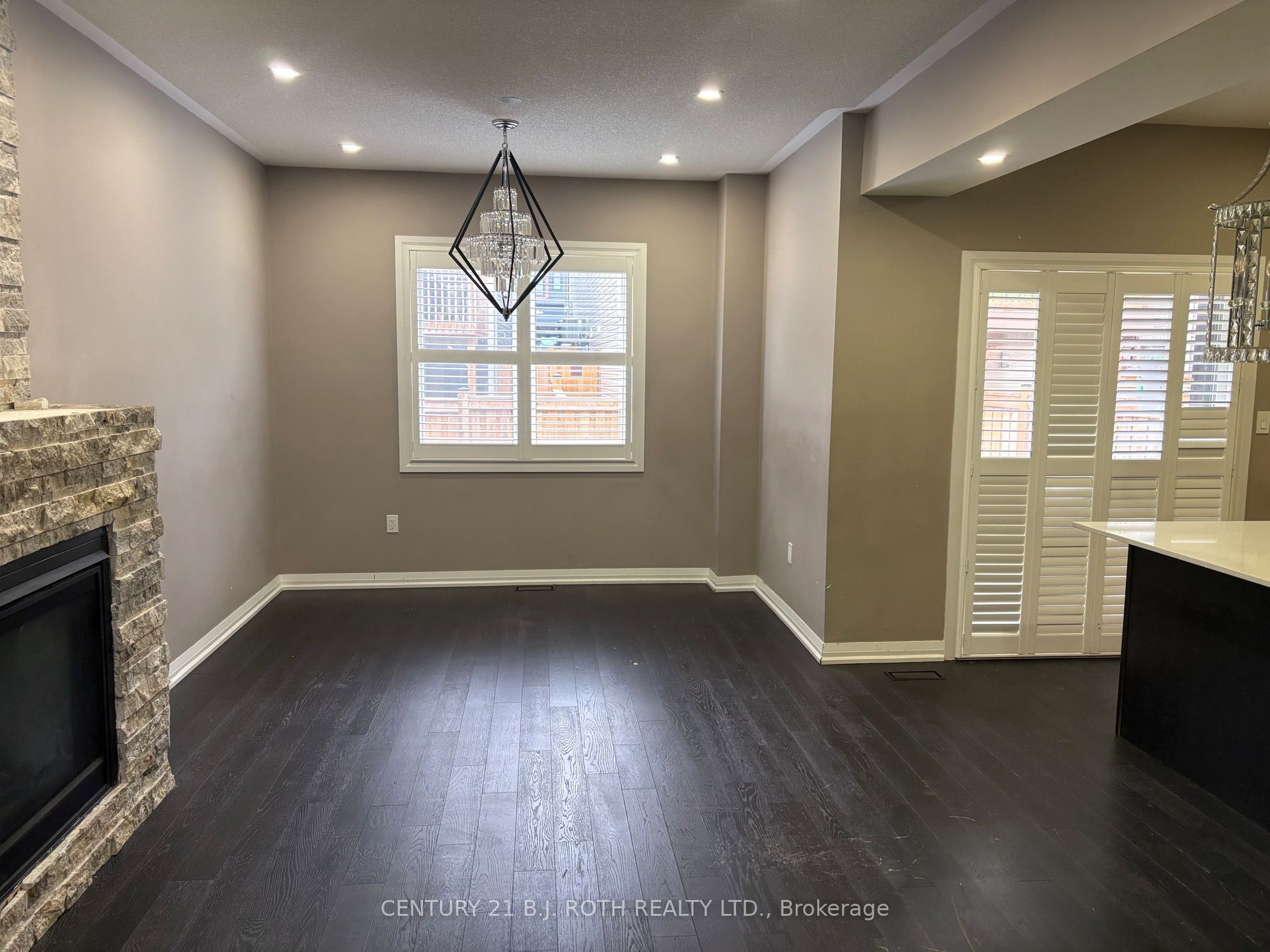 34 Alaskan Heights Property Photo 4