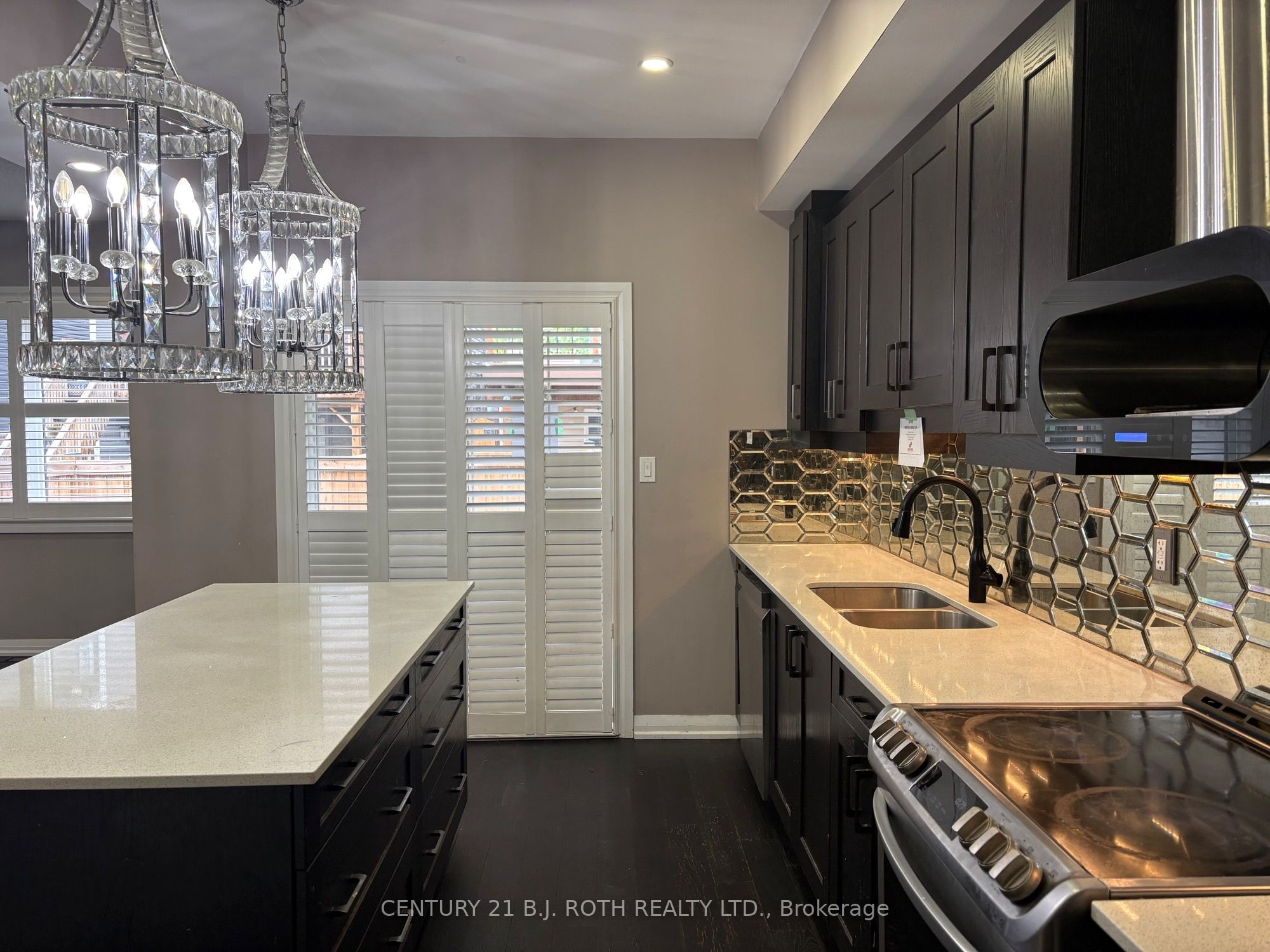 34 Alaskan Heights Property Photo 5