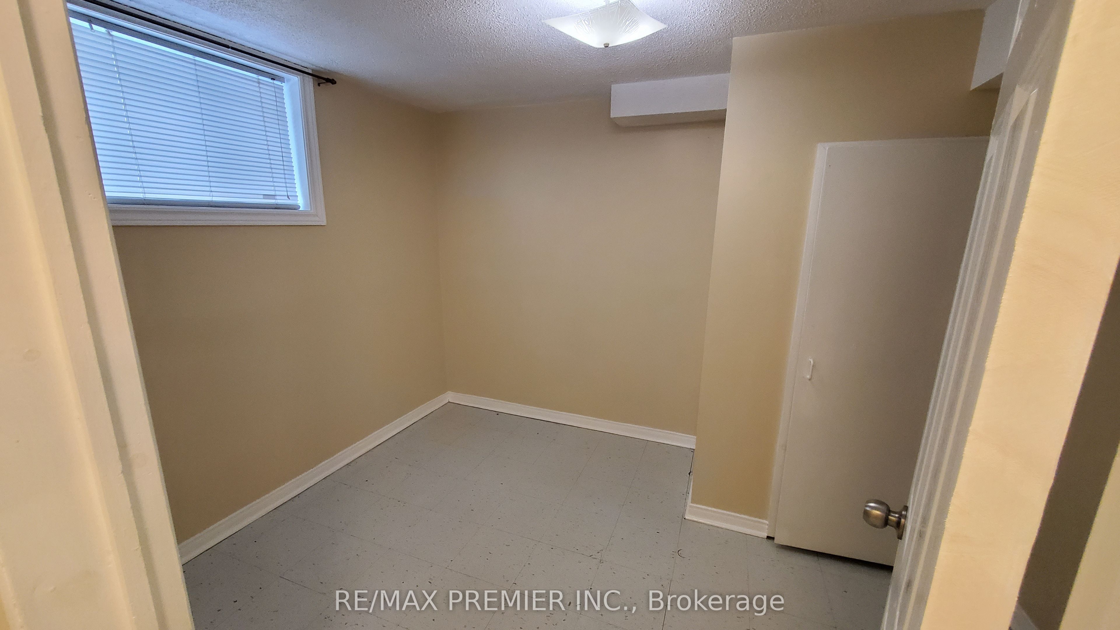 77 Fox Run Bsmt Property Photo 8