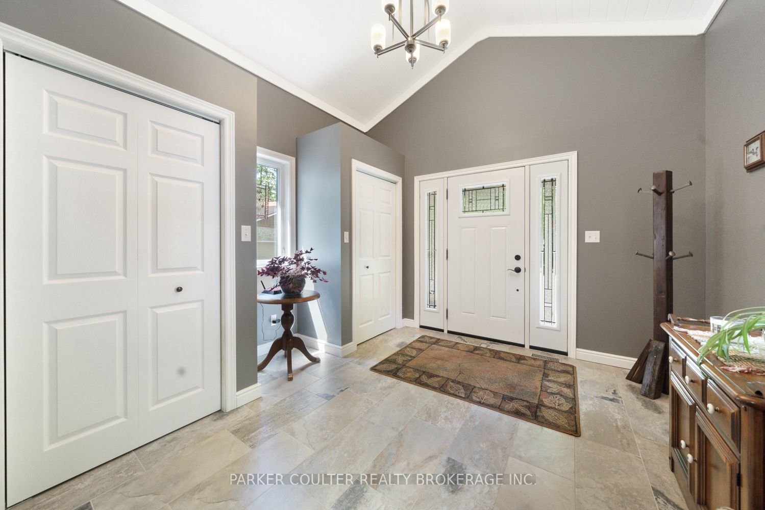 2645 Warminster Road Property Photo 4
