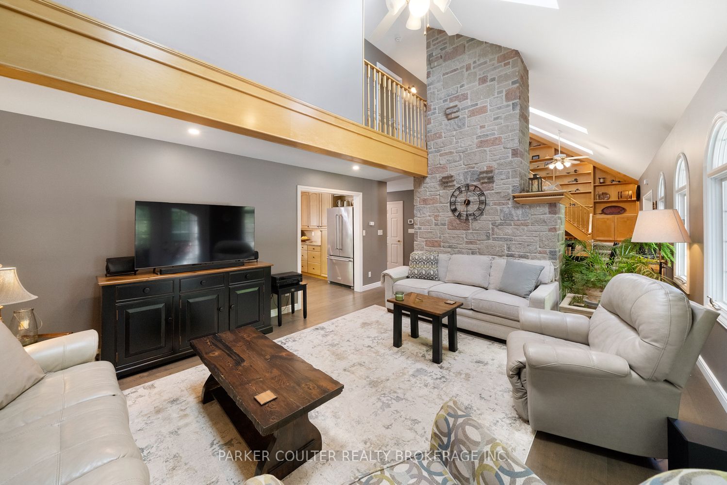 2645 Warminster Road Property Photo 6