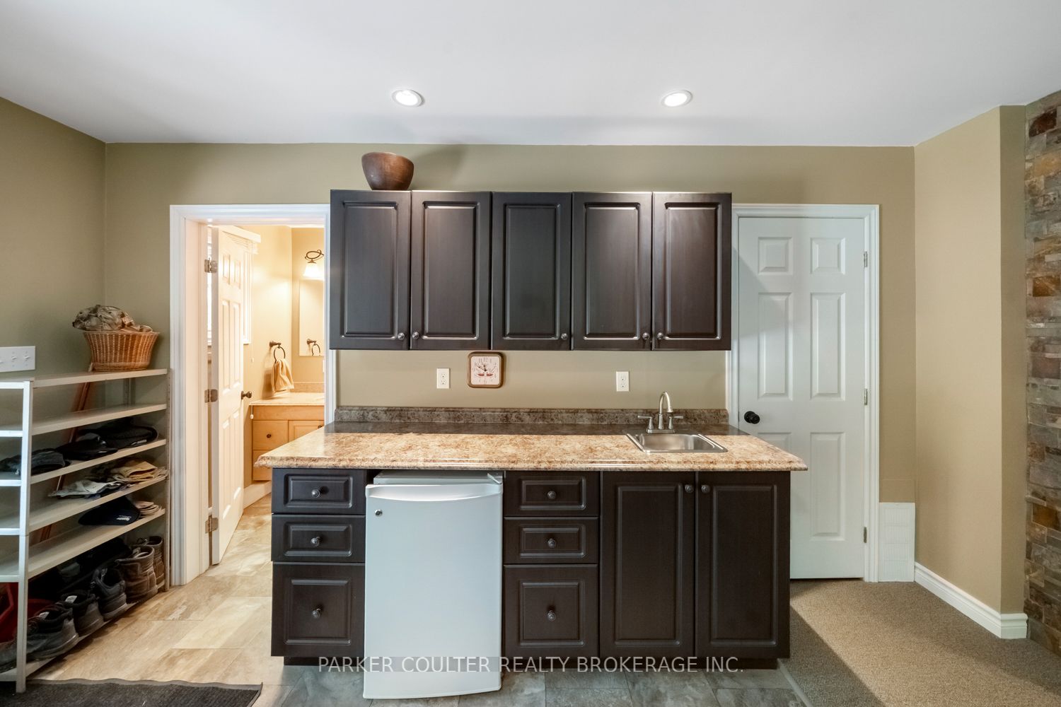 2645 Warminster Road Property Photo 30
