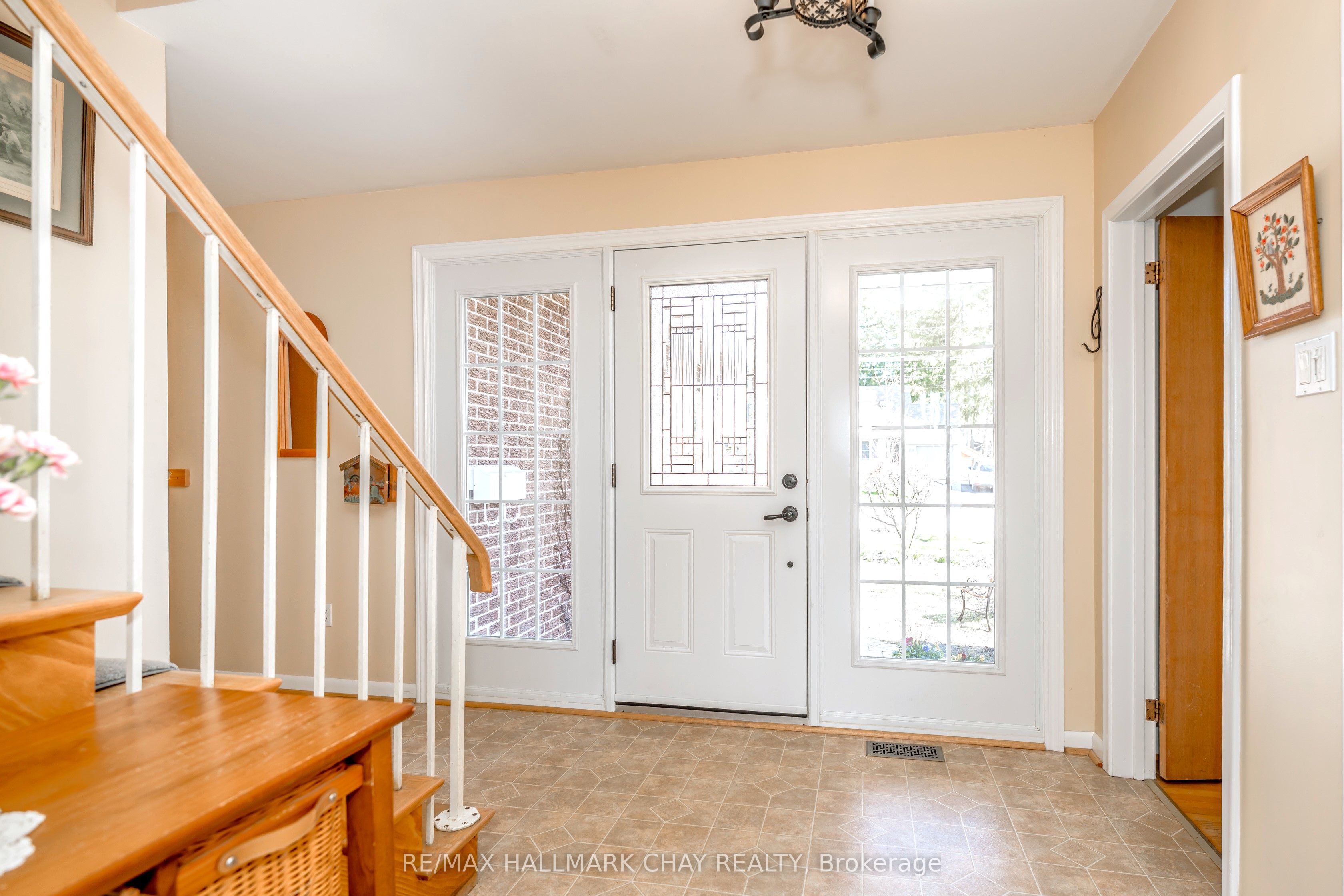 365 Codrington Street Property Photo 5
