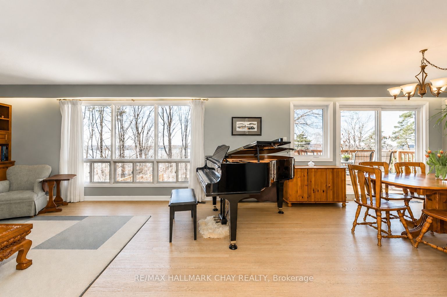 365 Codrington Street Property Photo 6
