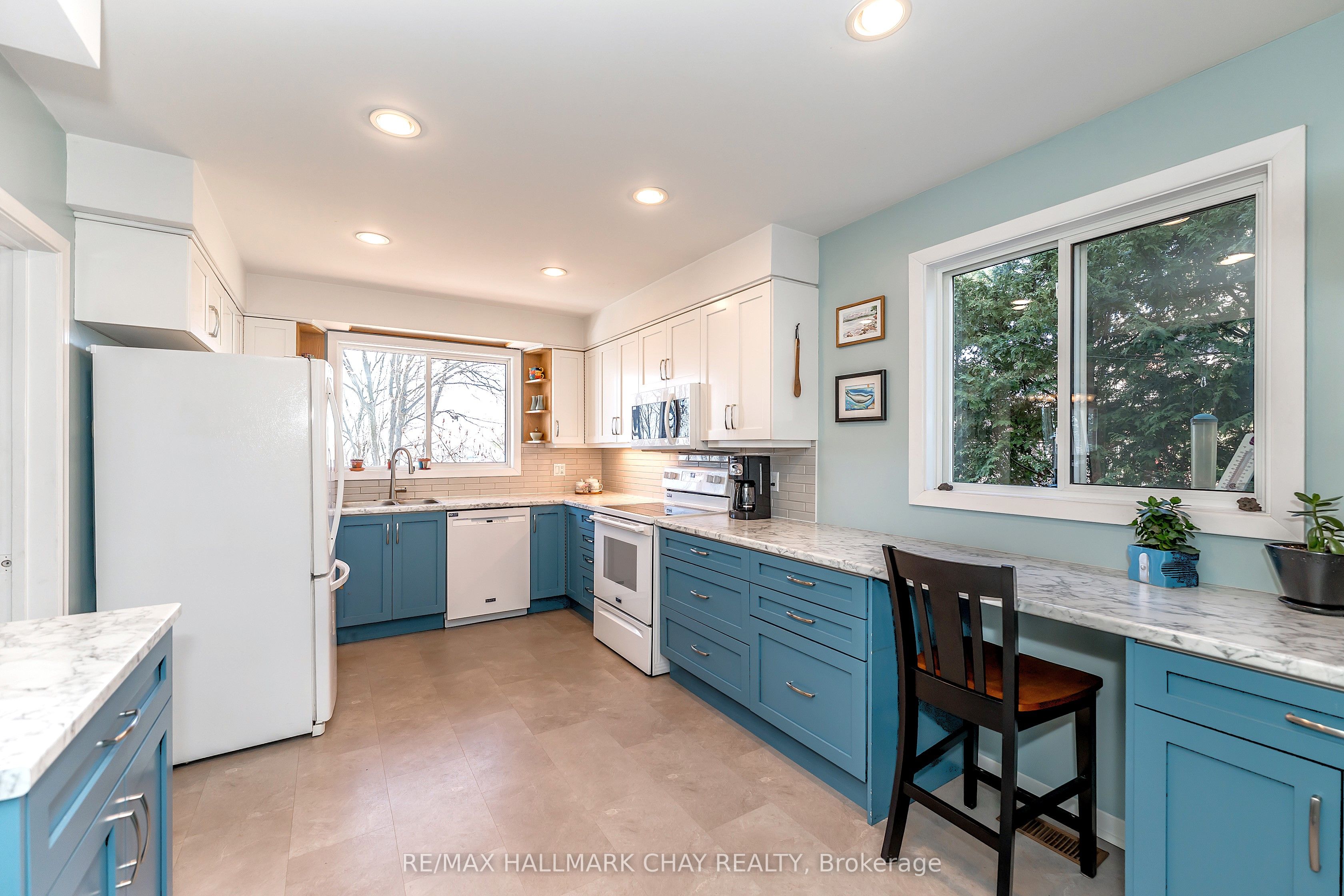 365 Codrington Street Property Photo 13