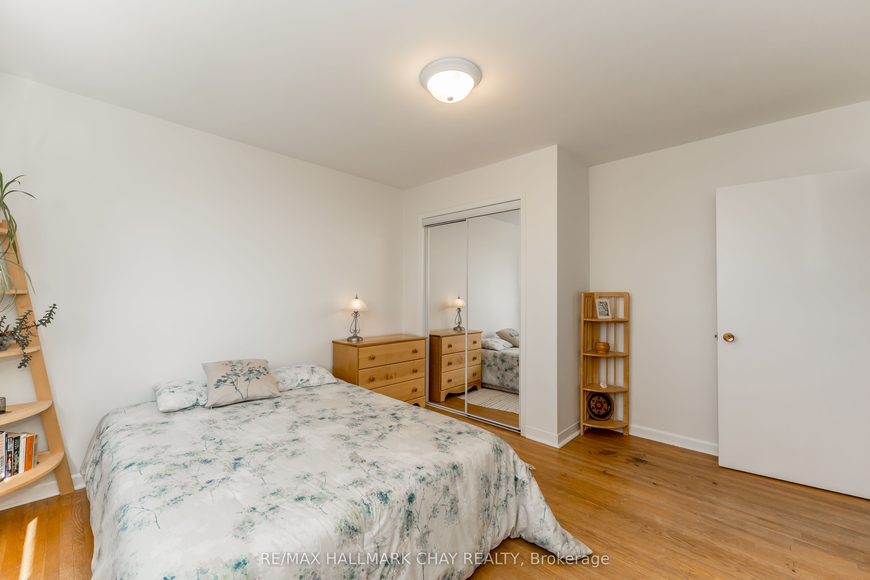 365 Codrington Street Property Photo 23