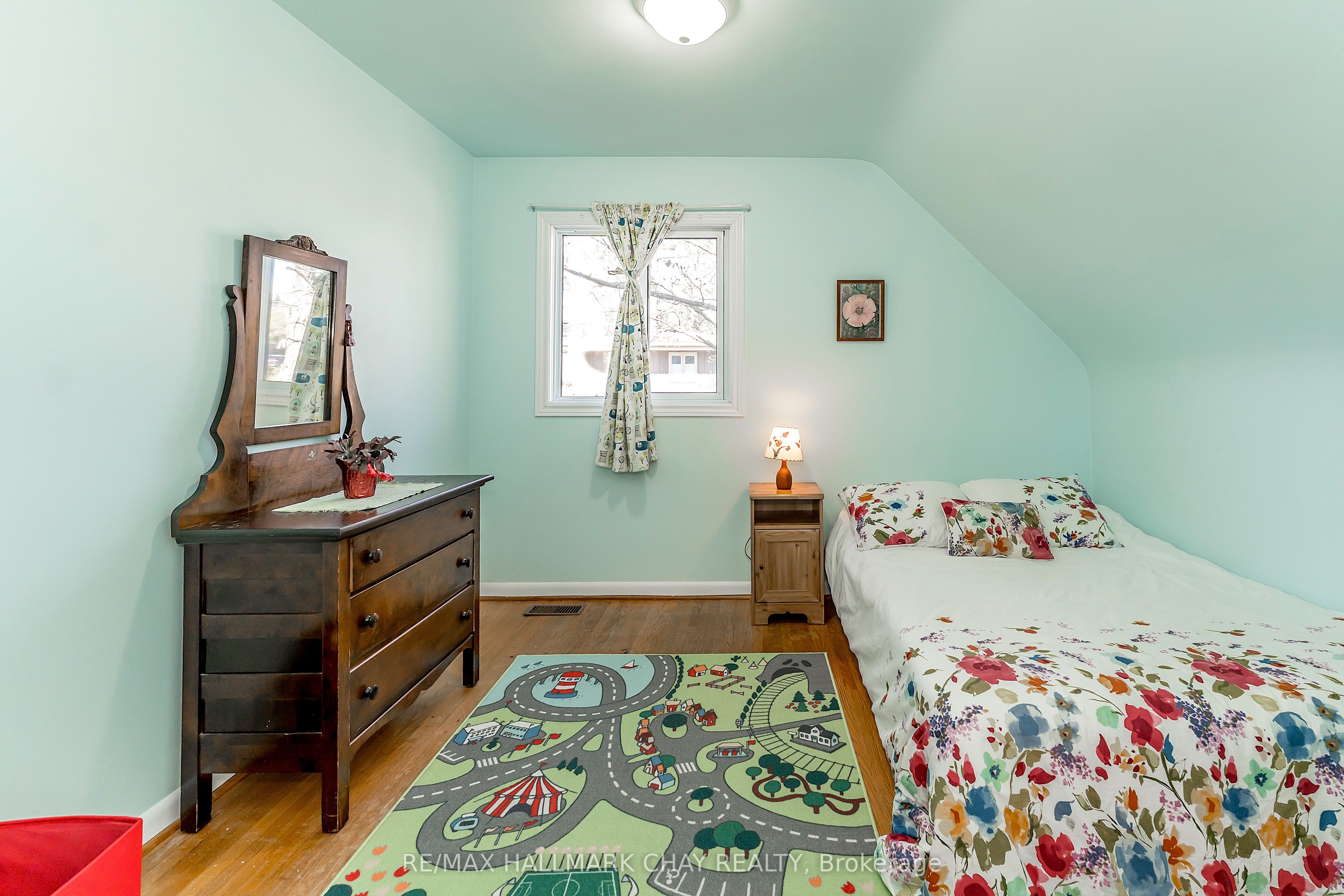 365 Codrington Street Property Photo 27