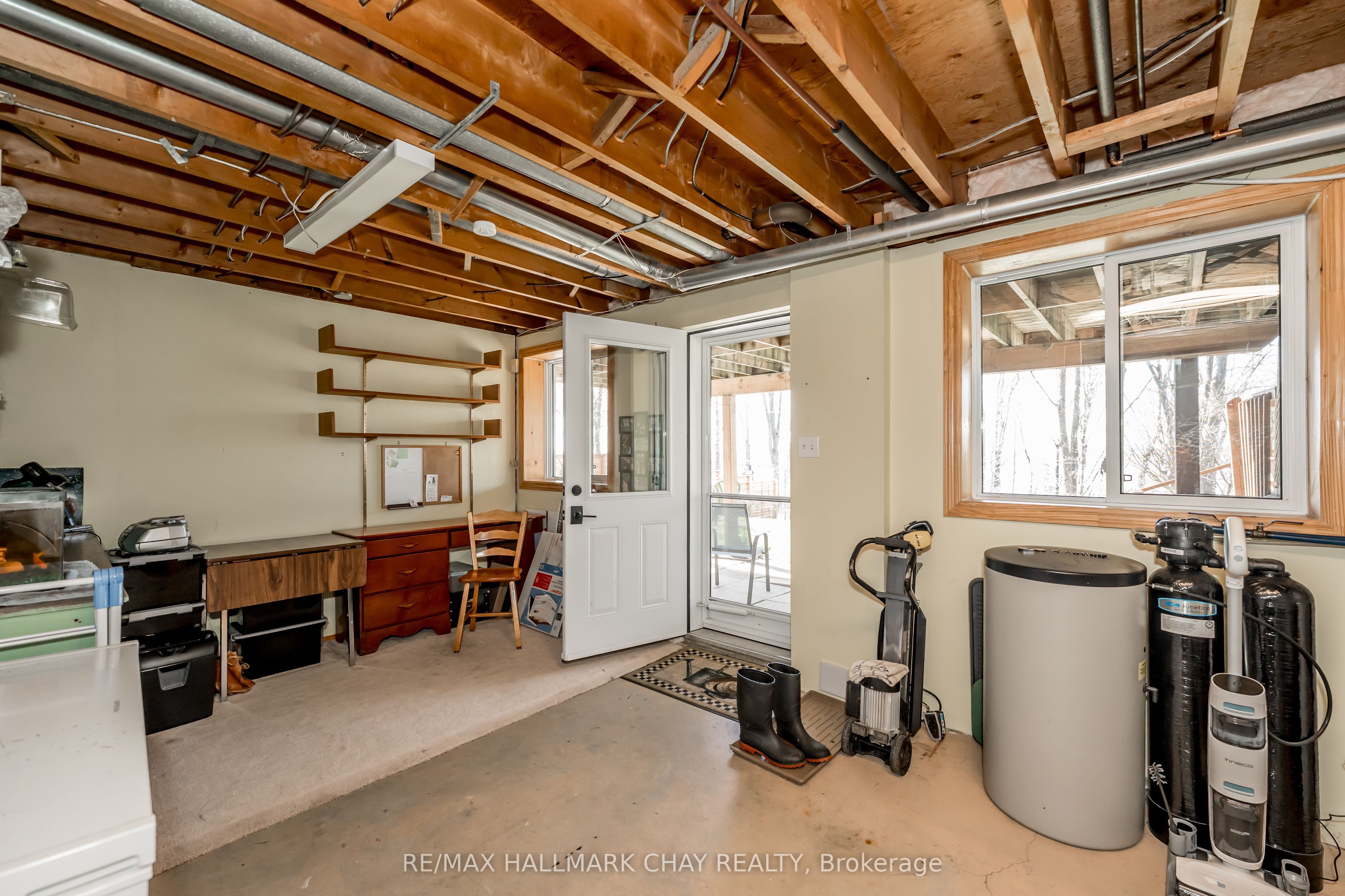 365 Codrington Street Property Photo 34