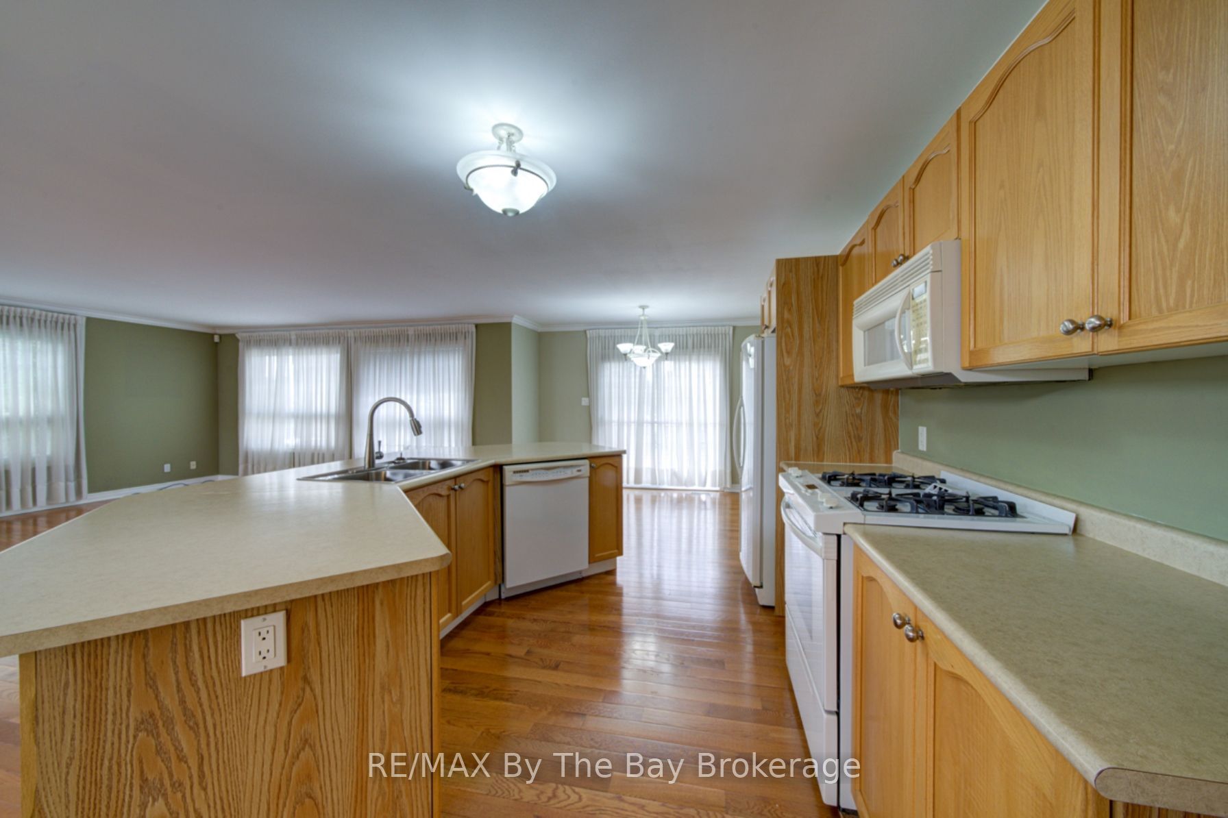 452 Ramblewood Drive Property Photo 6