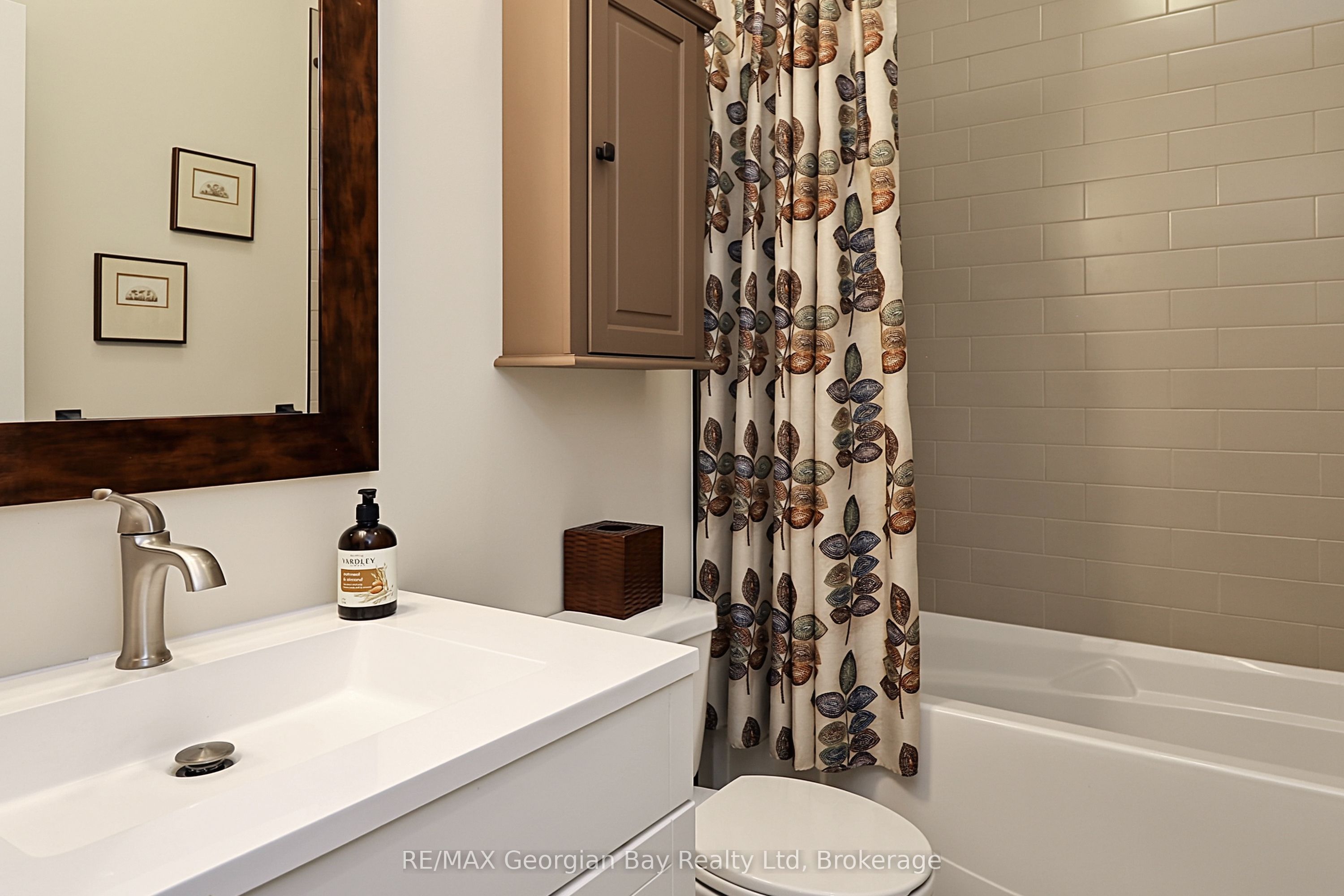 1 Park Street Property Photo 25