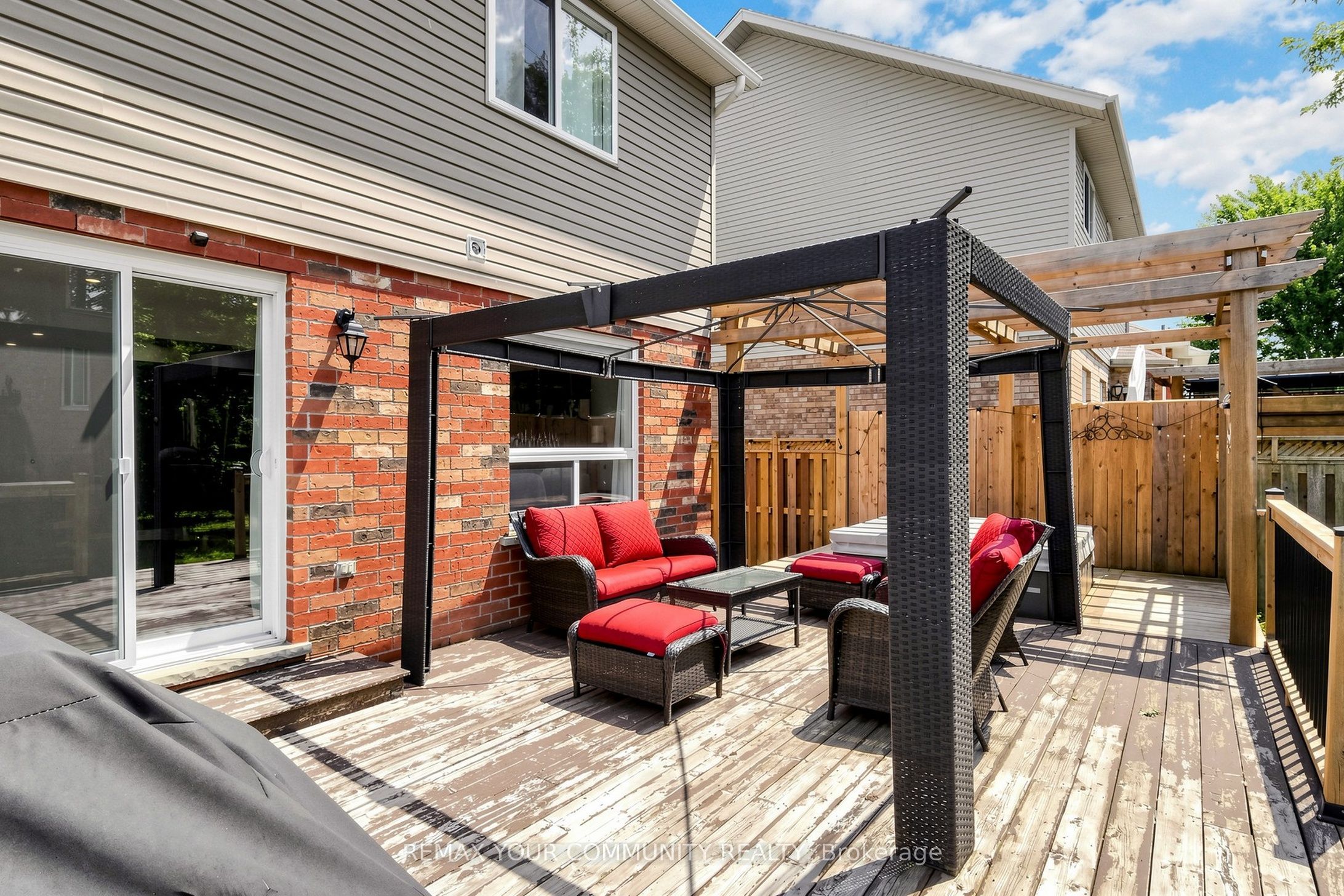 18 Davis Street Property Photo 42