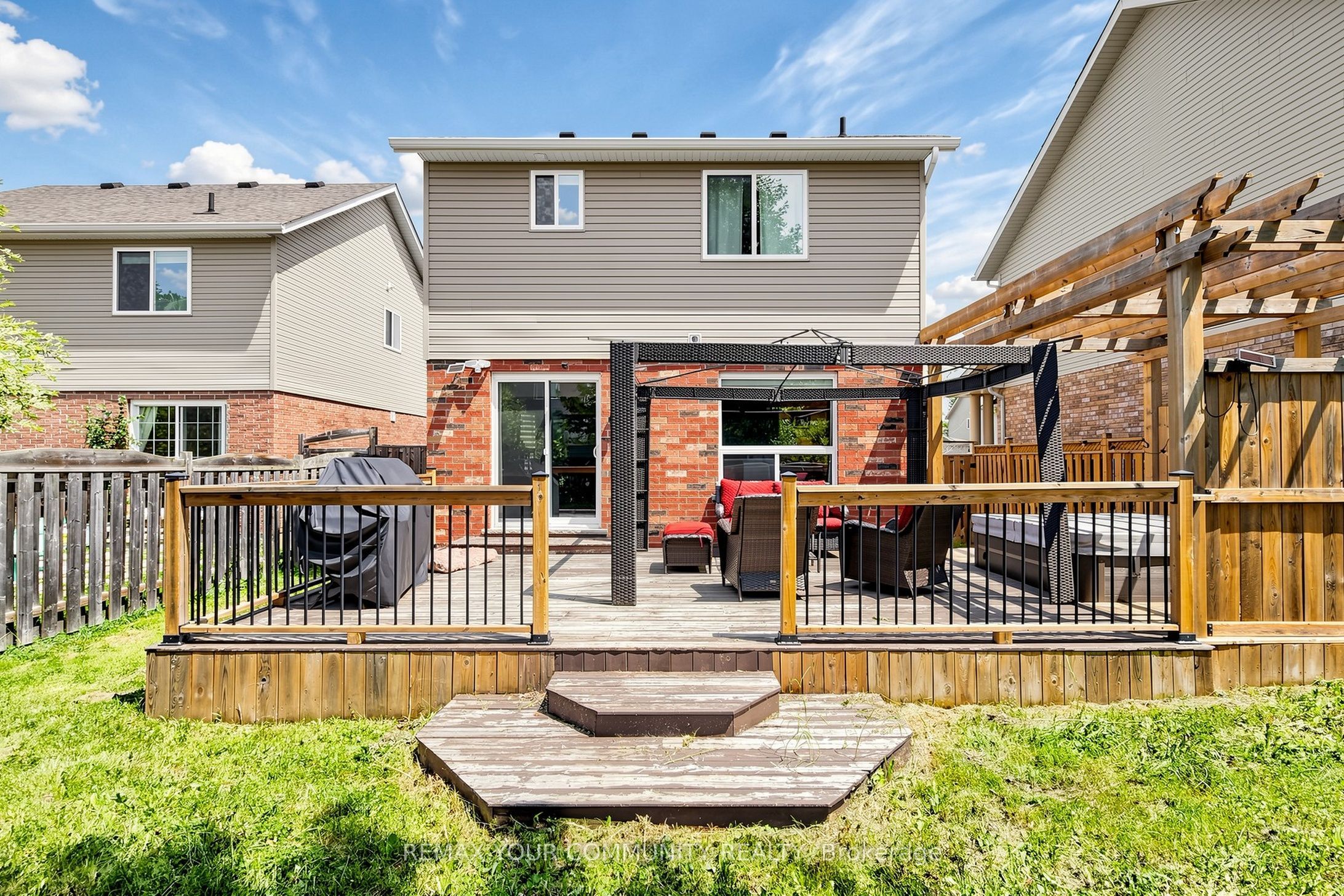 18 Davis Street Property Photo 46
