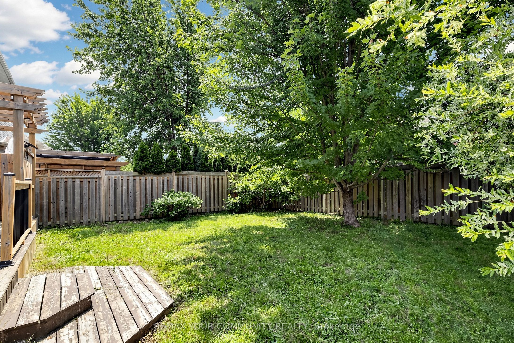 18 Davis Street Property Photo 49